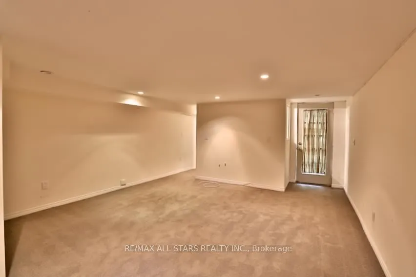 Photo 18 of 68 Macpherson Avenue, Toronto, The Annex — HOMEH