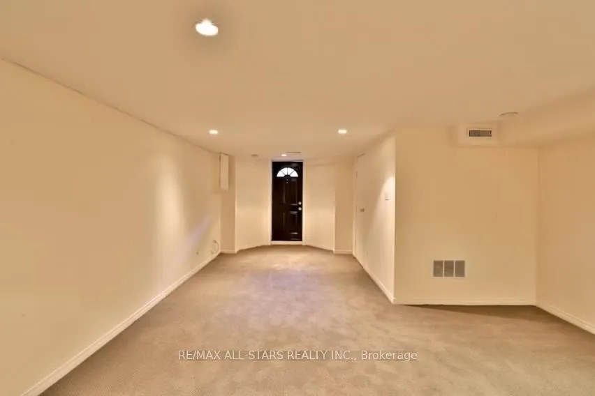 Photo 19 of 68 Macpherson Avenue, Toronto, The Annex — HOMEH