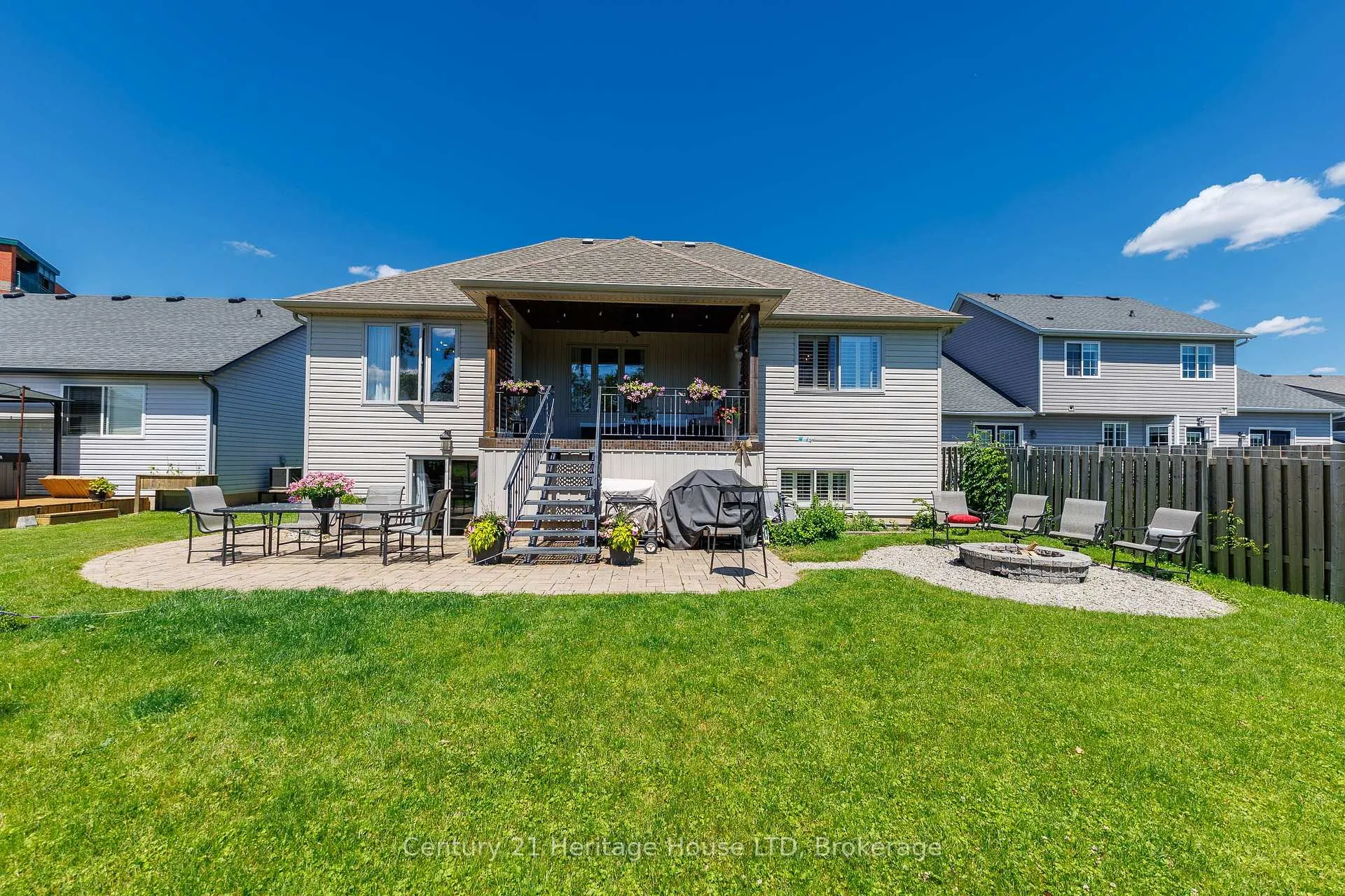 Photo 2 of 741 Nancy Road, Fort Erie, Lakeshore — HOMEH