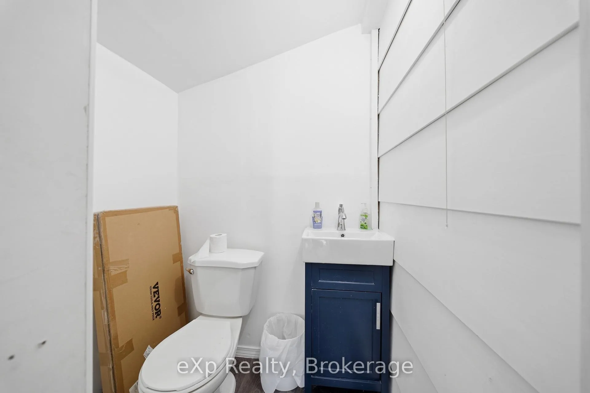 Photo 9 of 370 Sidney Street, Belleville, Belleville Ward — HOMEH