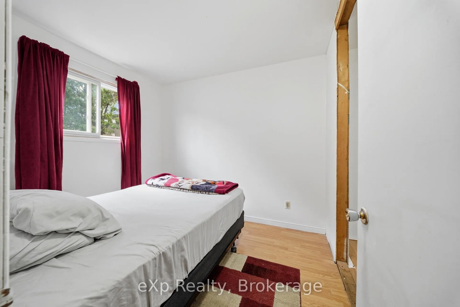 Photo 11 of 370 Sidney Street, Belleville, Belleville Ward — HOMEH