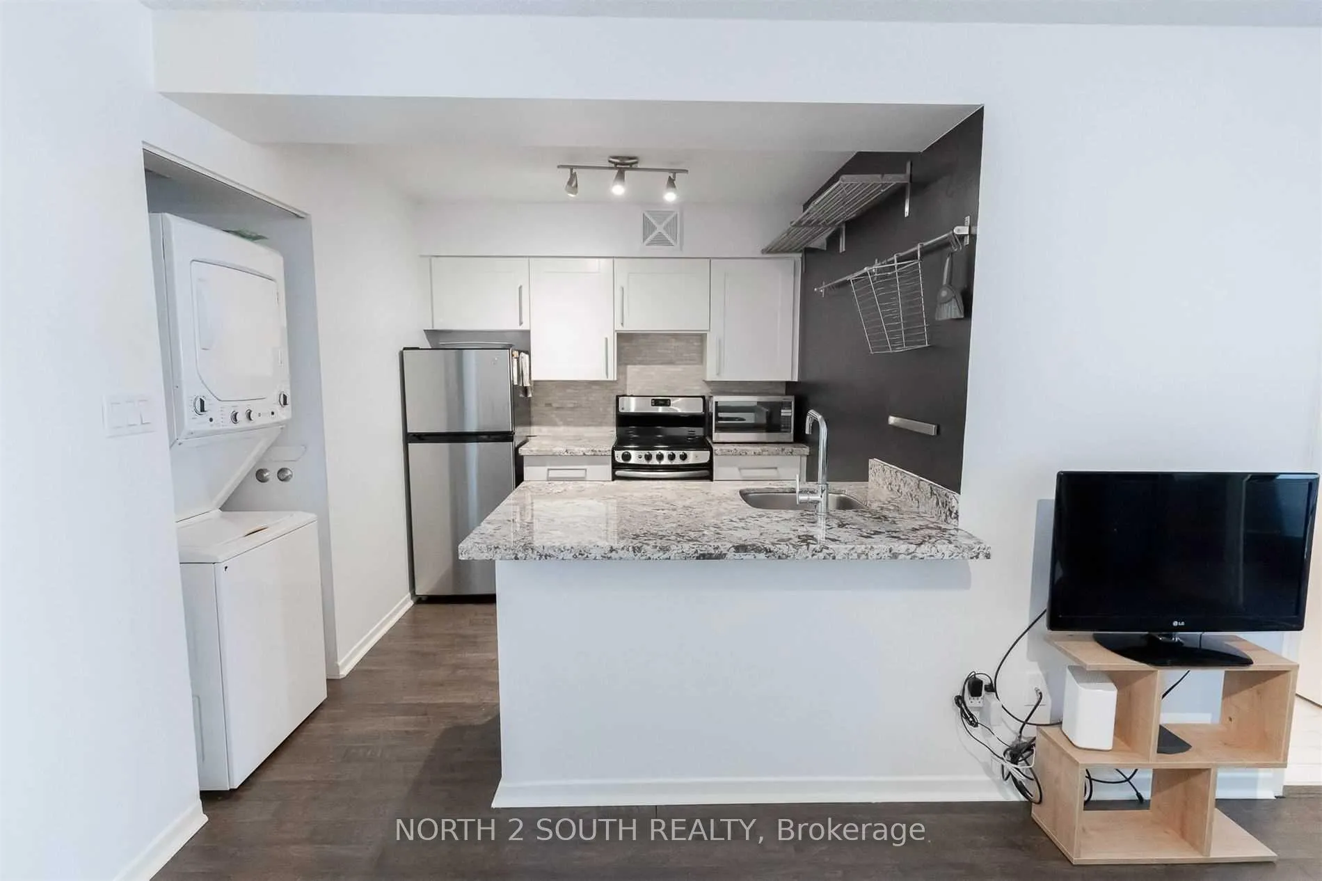 Photo 11 of Unit 704, 44 St Joseph Street, Toronto, Bay Street Corridor — HOMEH
