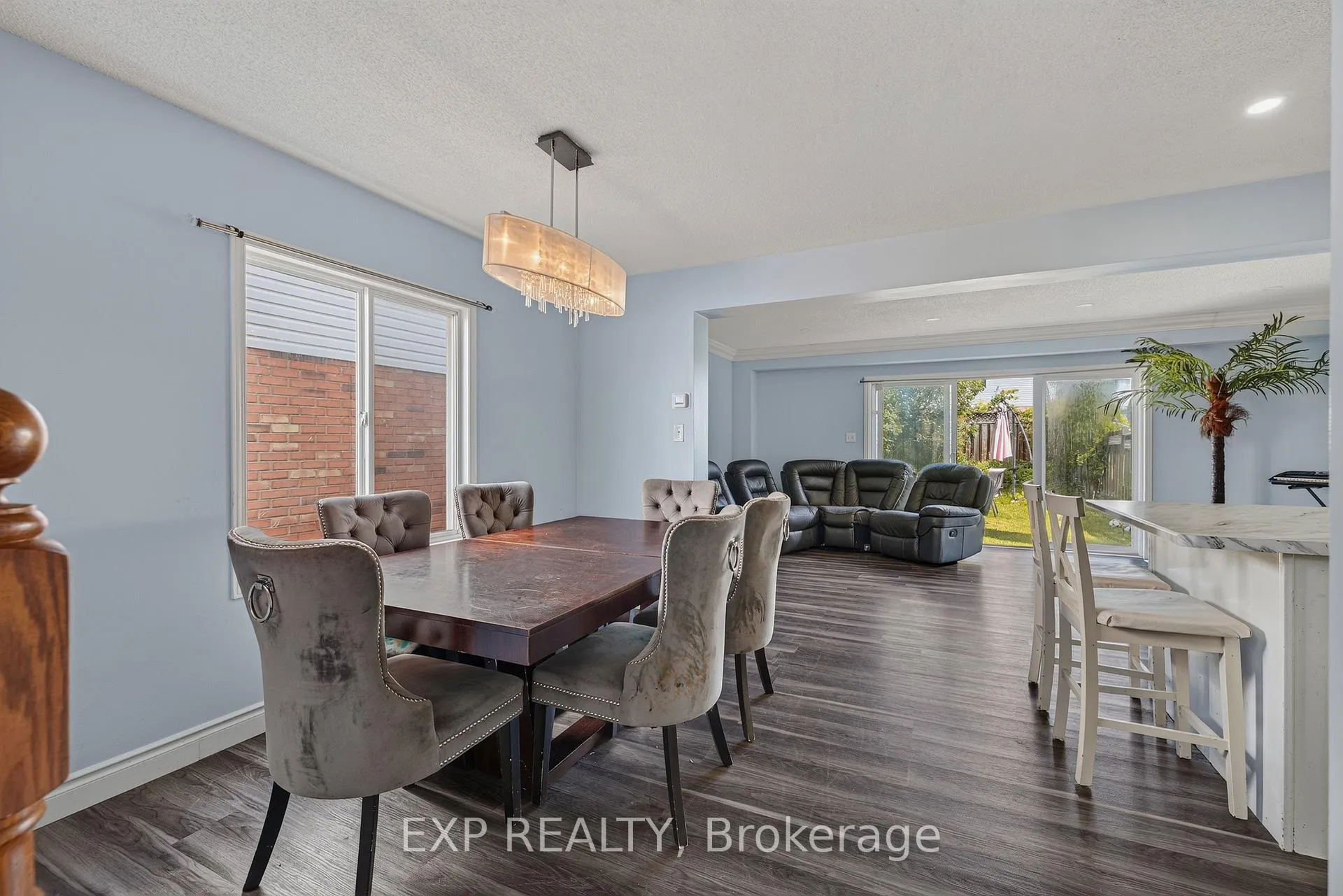 Photo 4 of 196 Max Becker Drive, Kitchener, Larentian West — HOMEH