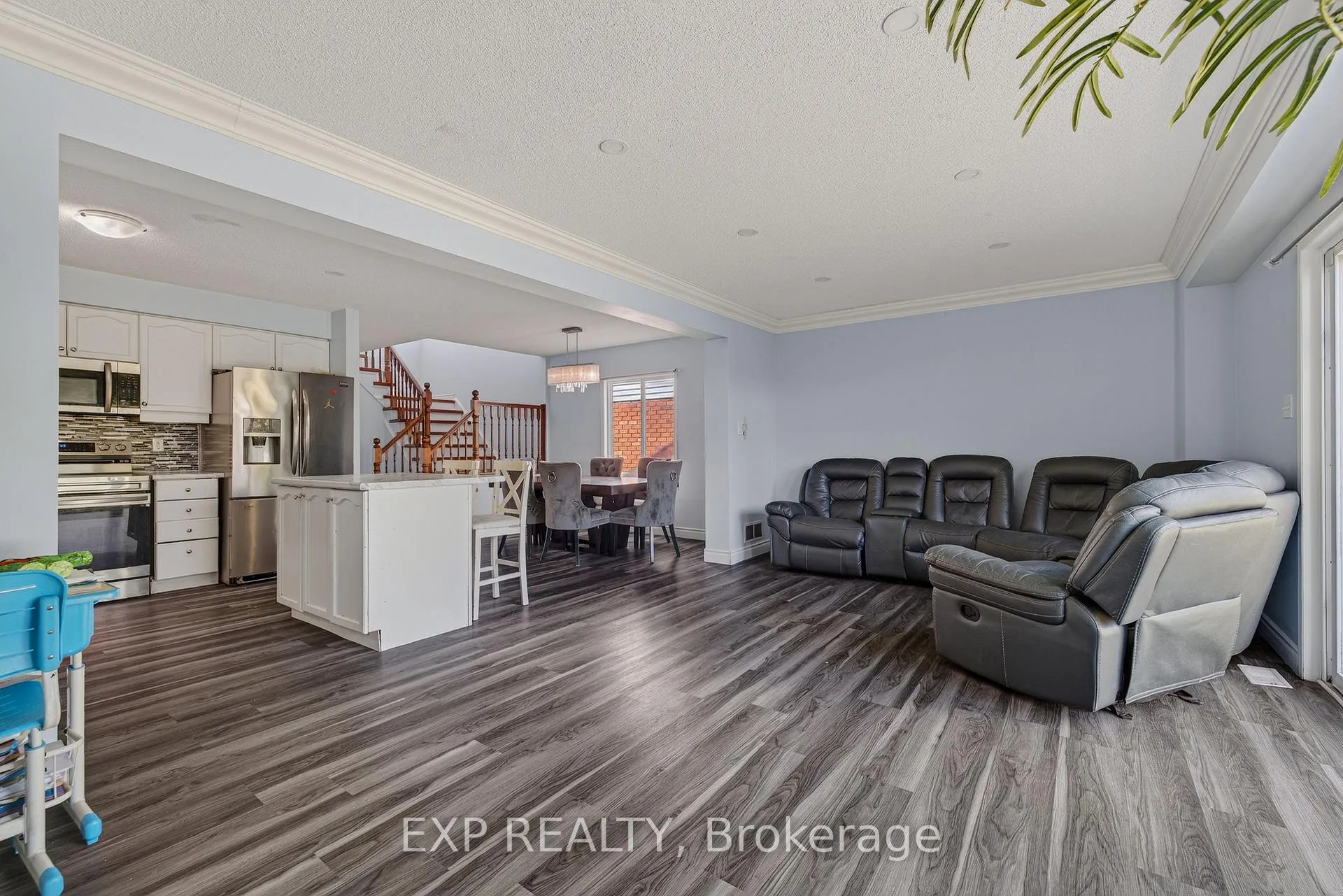 Photo 9 of 196 Max Becker Drive, Kitchener, Larentian West — HOMEH