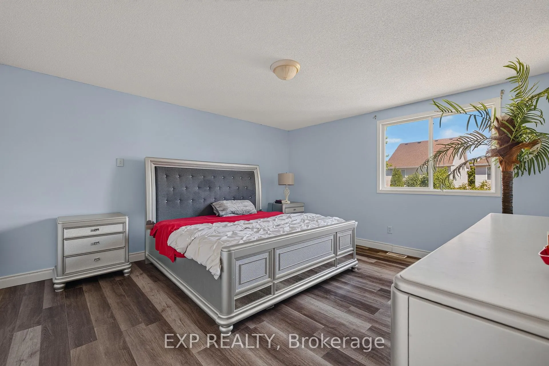 Photo 16 of 196 Max Becker Drive, Kitchener, Larentian West — HOMEH