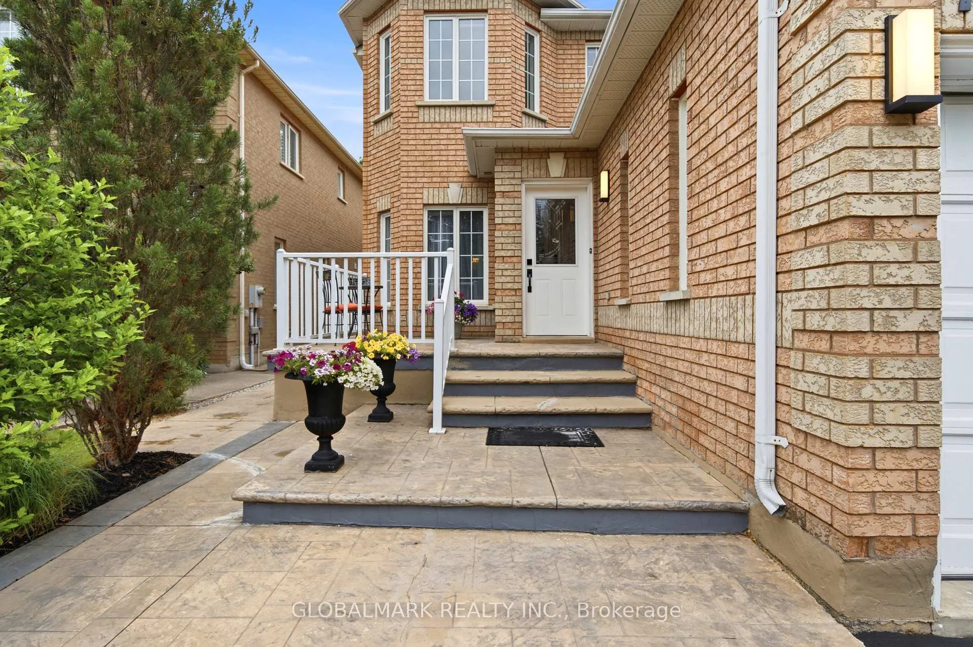 Photo 2 of 7287 Waldorf Way, Mississauga, Meadowvale Village — HOMEH