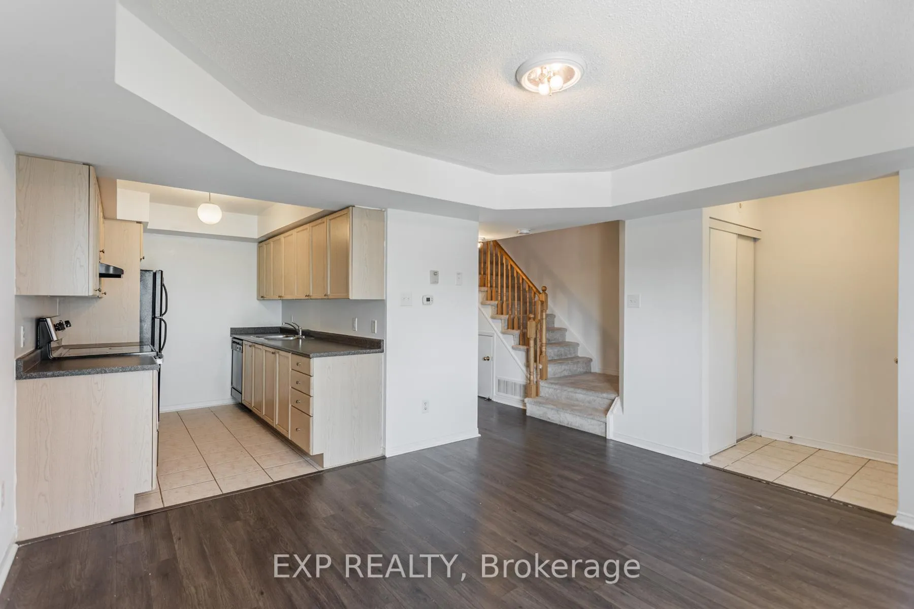 Photo 6 of Unit 43, 2265 Bur Oak Avenue, Markham, Greensborough — HOMEH