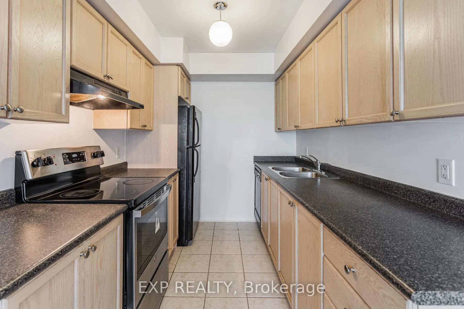 Photo 7 of Unit 43, 2265 Bur Oak Avenue, Markham, Greensborough — HOMEH