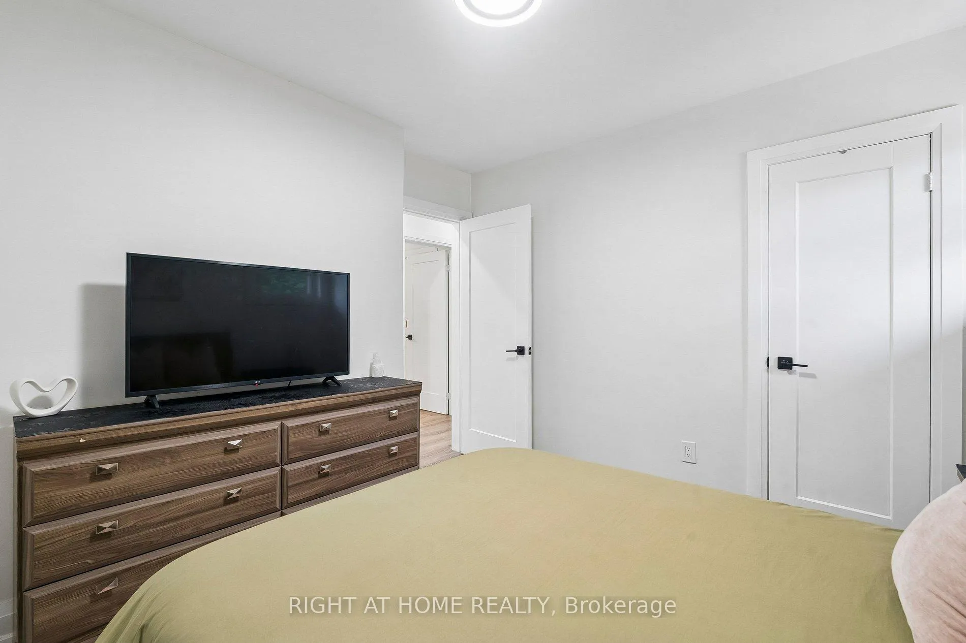Photo 18 of 242 Centre Street, Essa, Angus — HOMEH