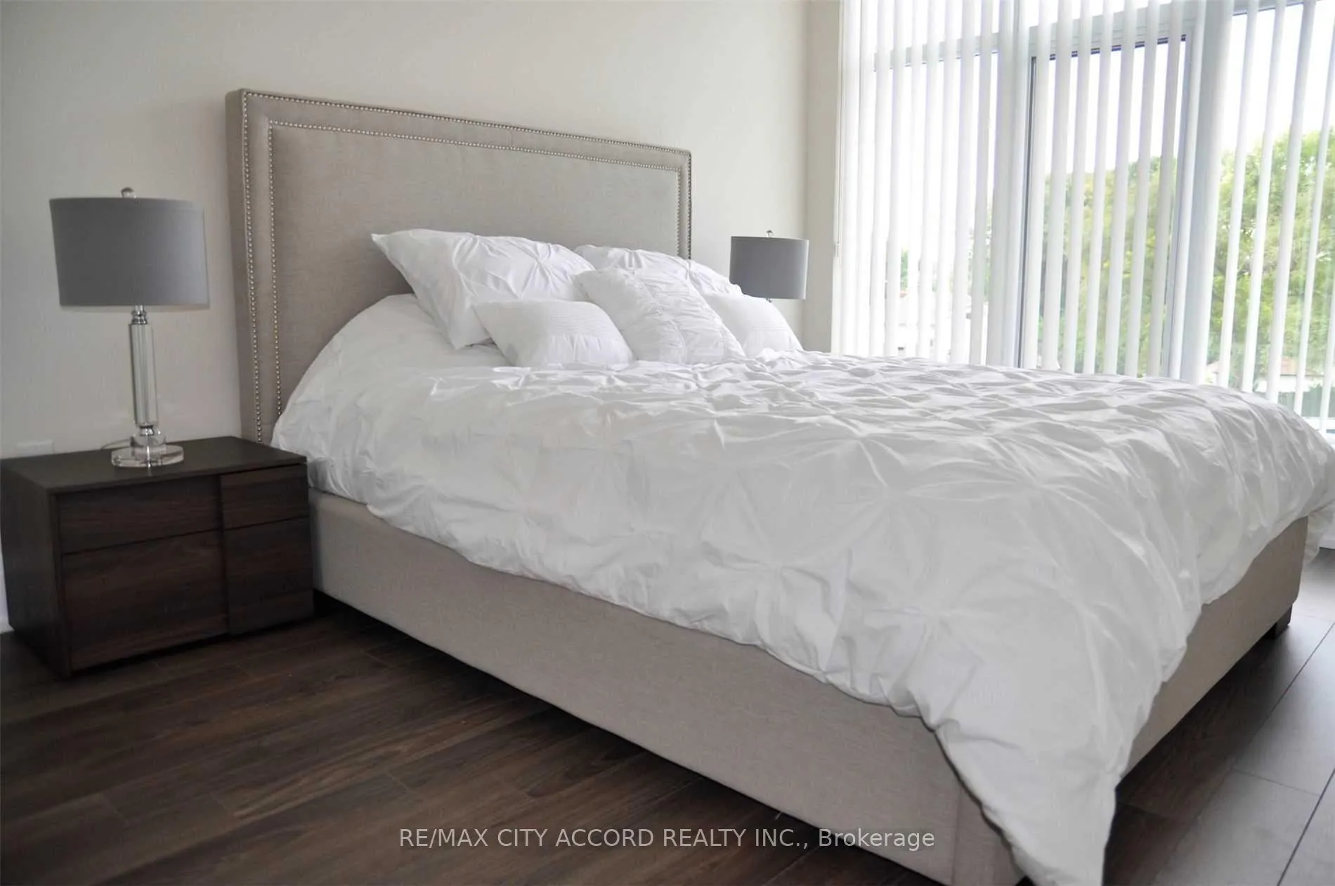 Photo 9 of Unit 128, 1 Old Mill Drive, Toronto, High Park-Swansea — HOMEH