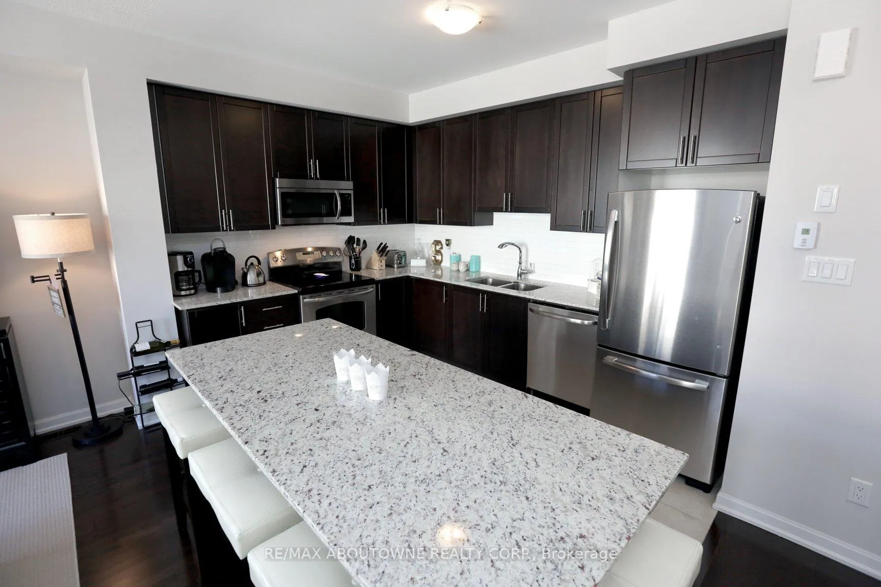 Photo 6 of Unit 126, 165 Hampshire Way, Milton, Dempsey — HOMEH