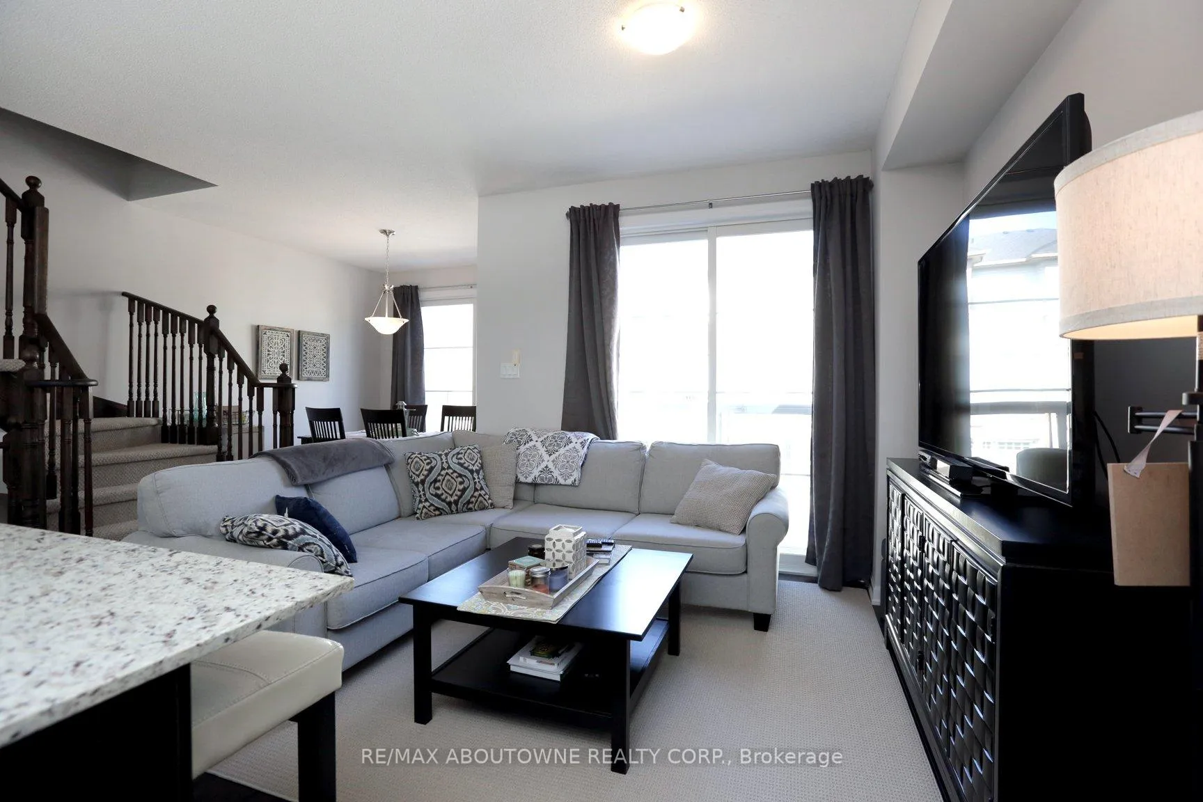 Photo 10 of Unit 126, 165 Hampshire Way, Milton, Dempsey — HOMEH