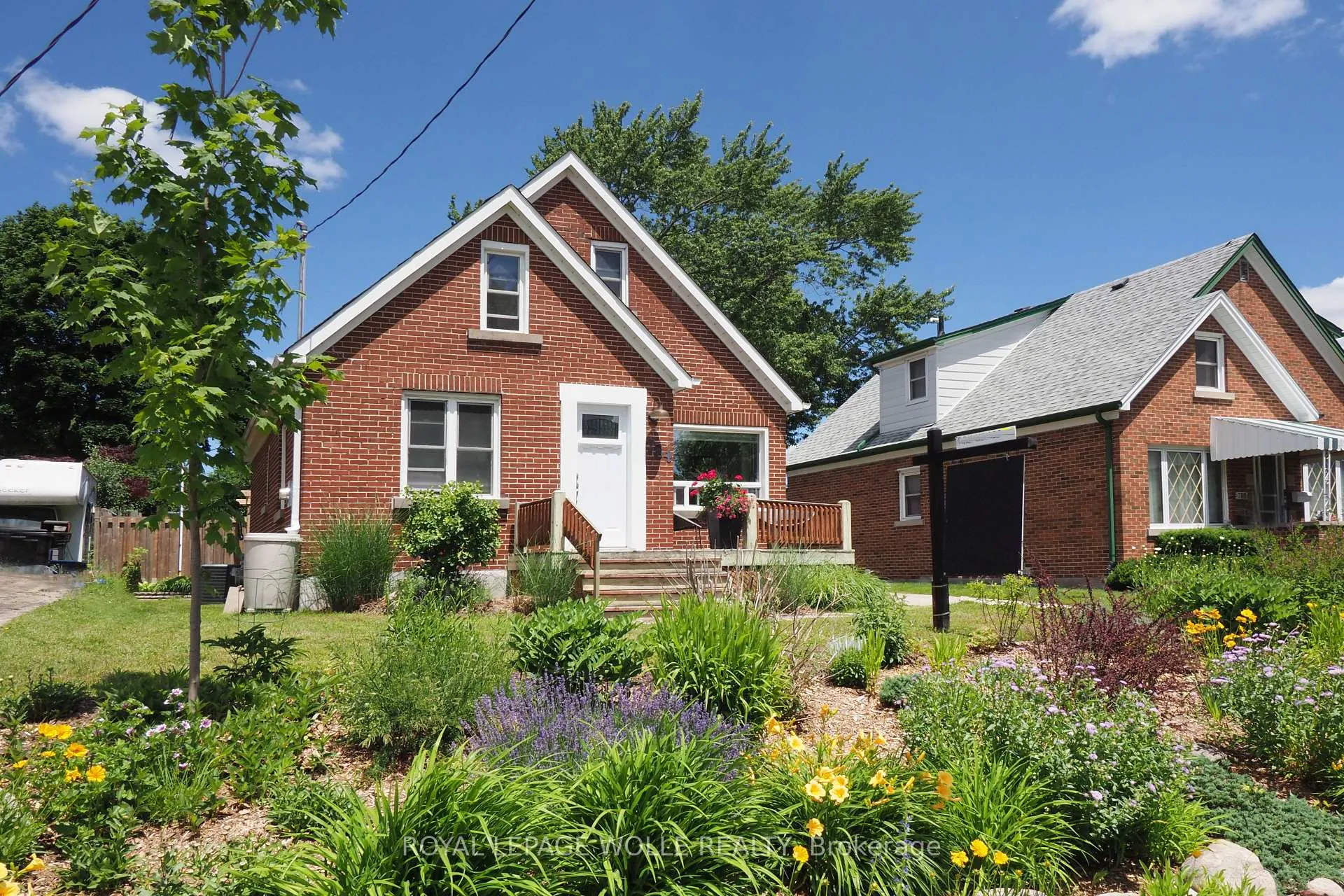 Photo 2 of 784 Elizabeth Street, Kitchener, Northward — HOMEH