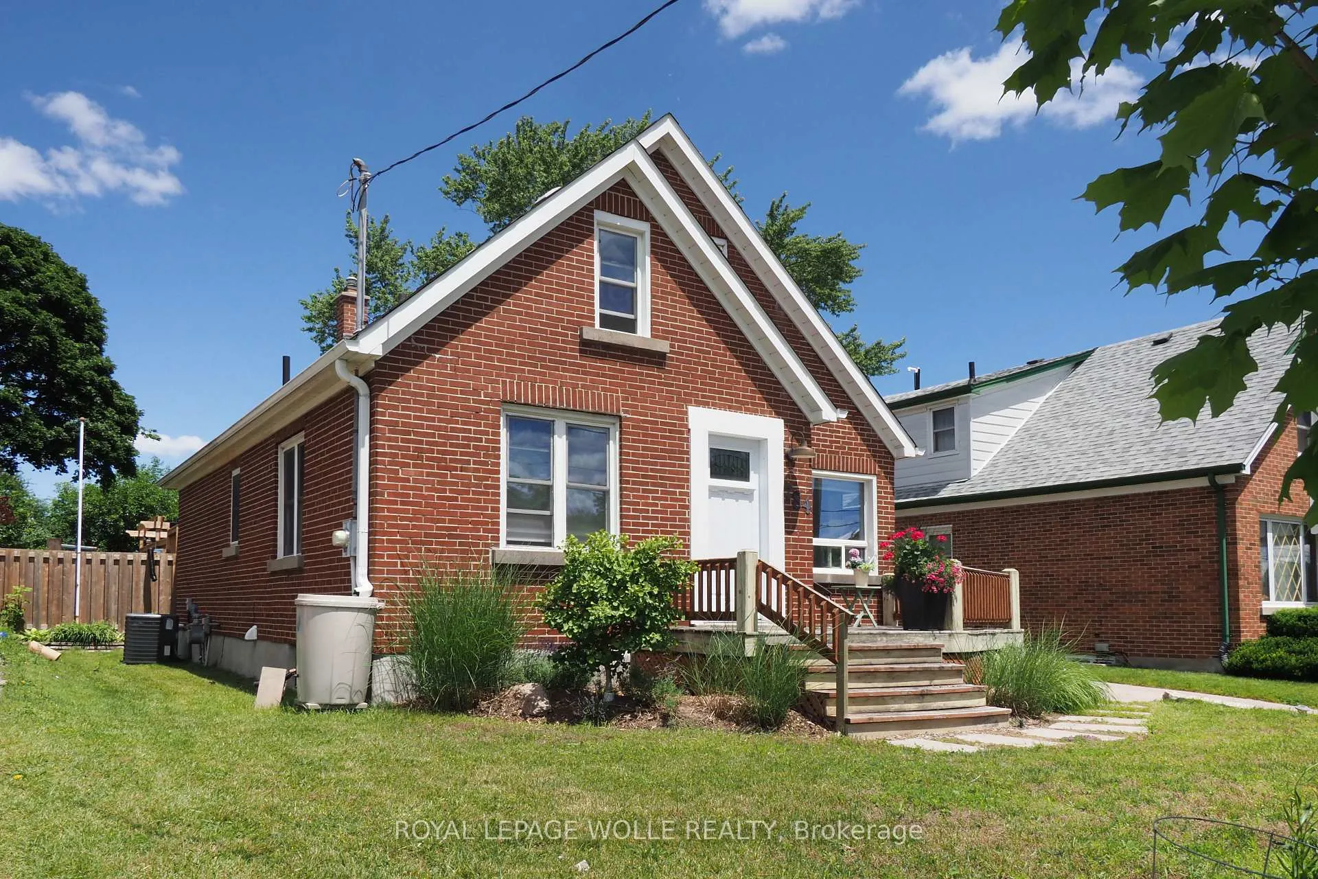Photo 3 of 784 Elizabeth Street, Kitchener, Northward — HOMEH