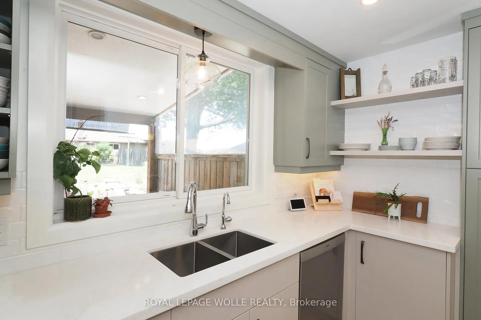 Photo 17 of 784 Elizabeth Street, Kitchener, Northward — HOMEH