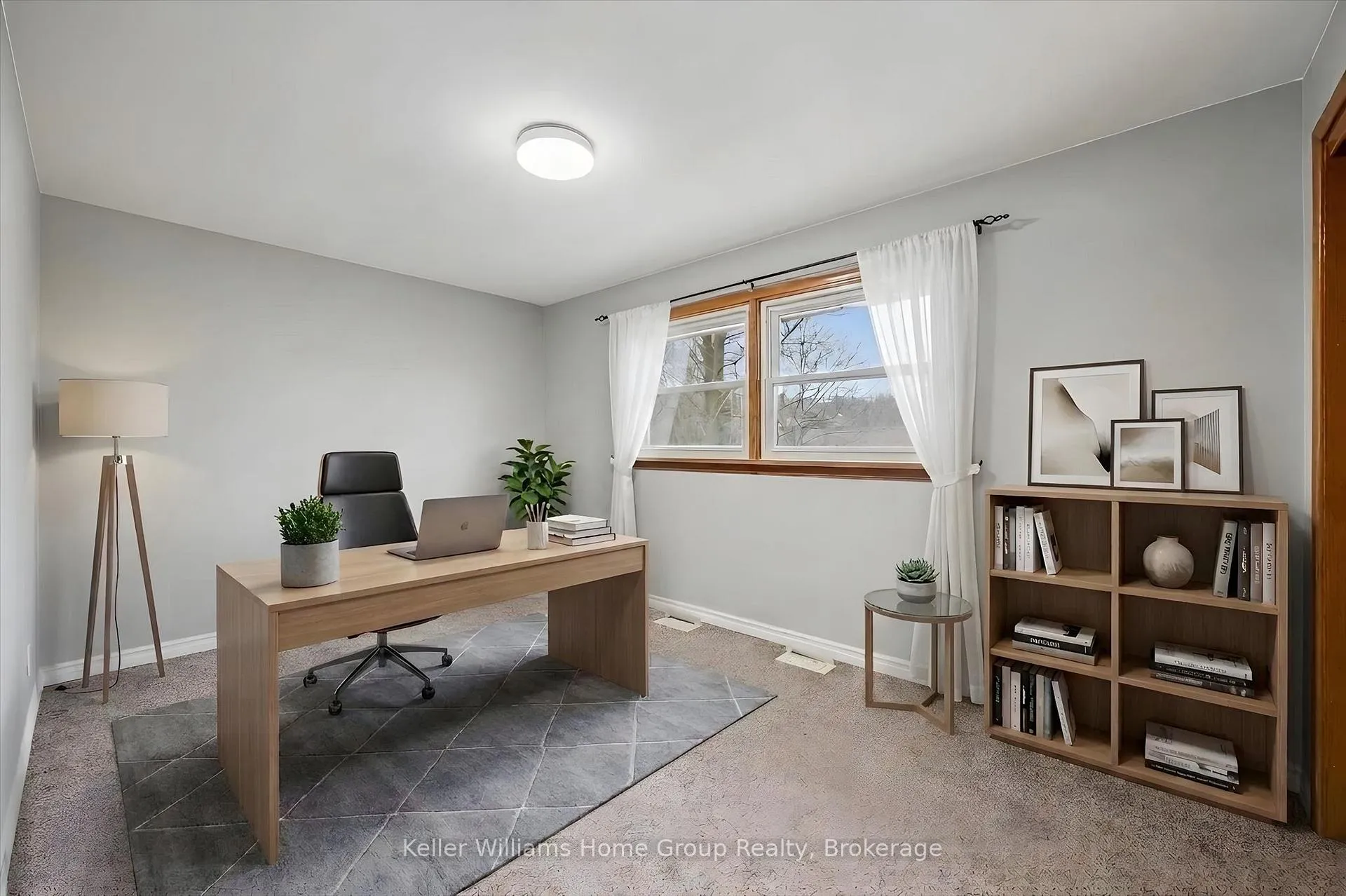 Photo 10 of 44 Meyer Drive, Guelph, St. George's — HOMEH