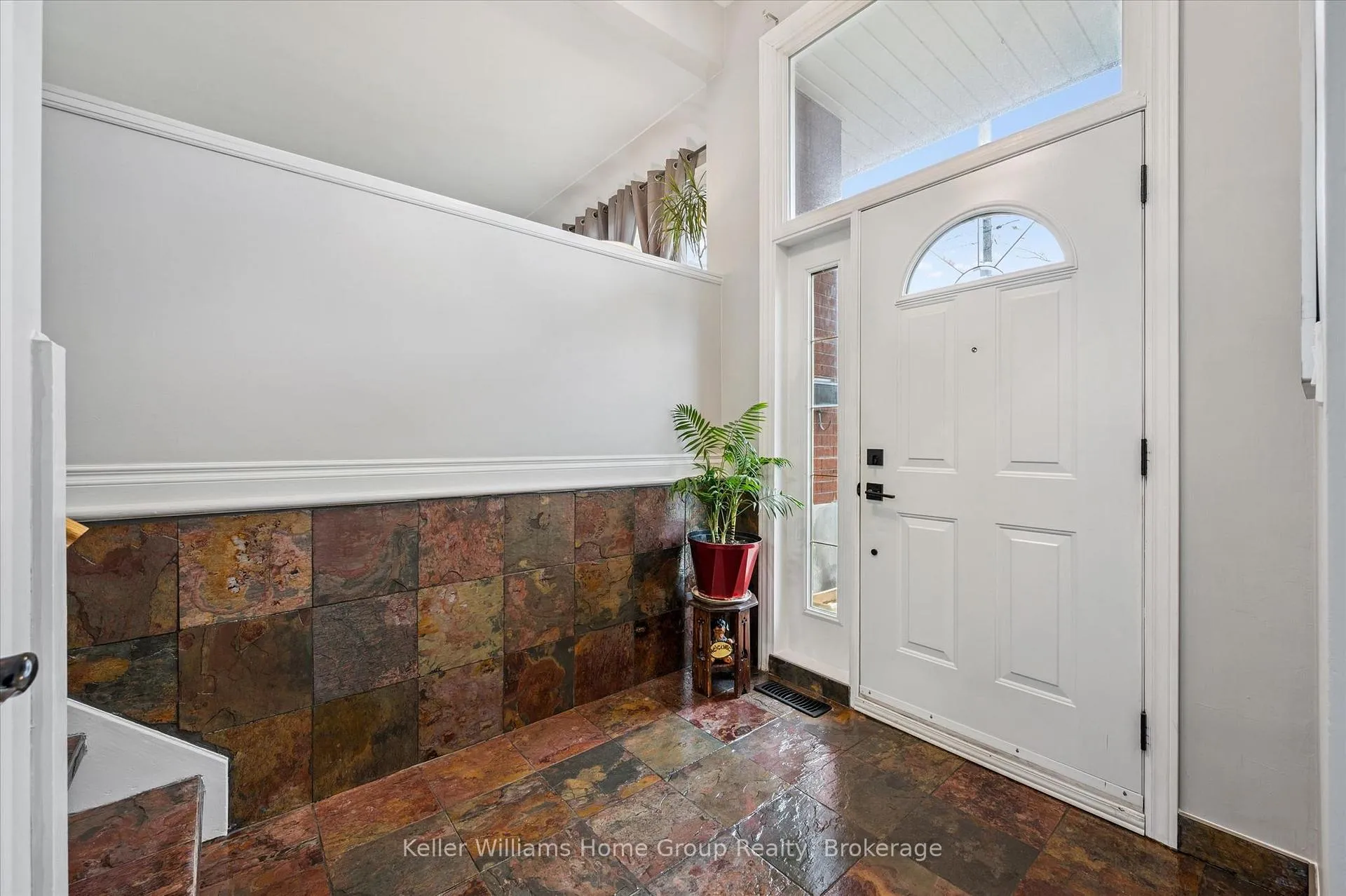 Photo 14 of 44 Meyer Drive, Guelph, St. George's — HOMEH