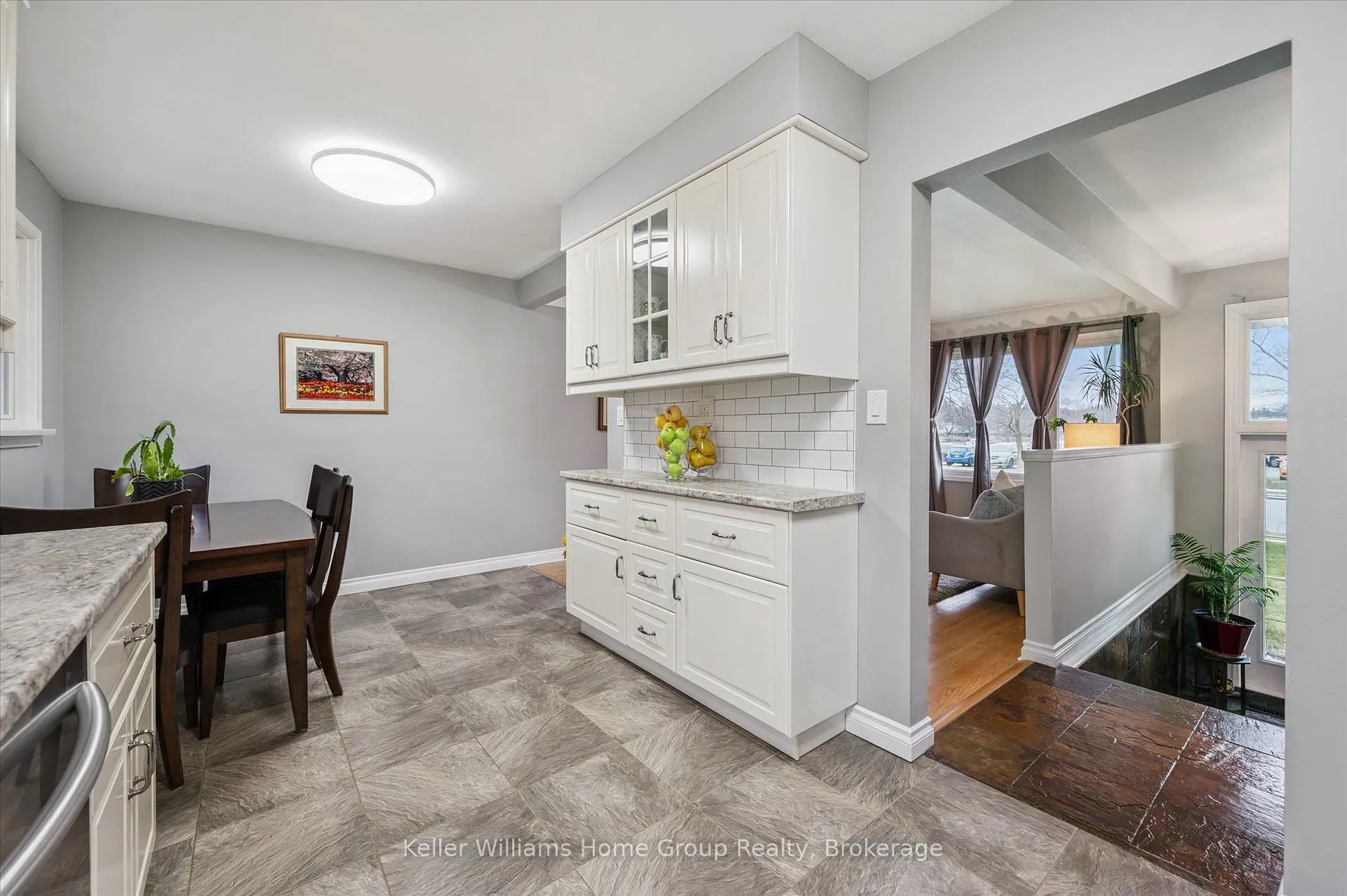 Photo 15 of 44 Meyer Drive, Guelph, St. George's — HOMEH