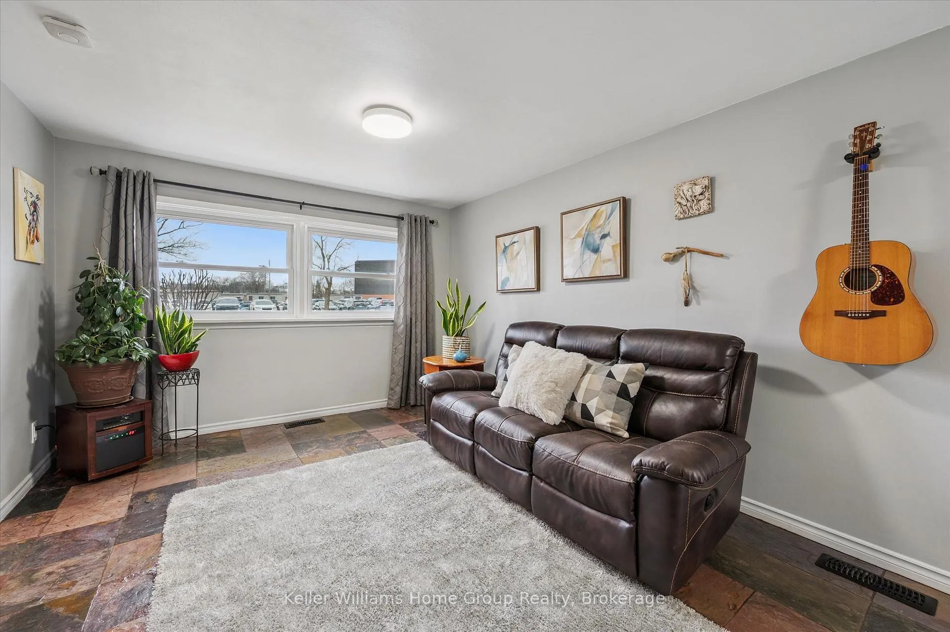 Photo 21 of 44 Meyer Drive, Guelph, St. George's — HOMEH