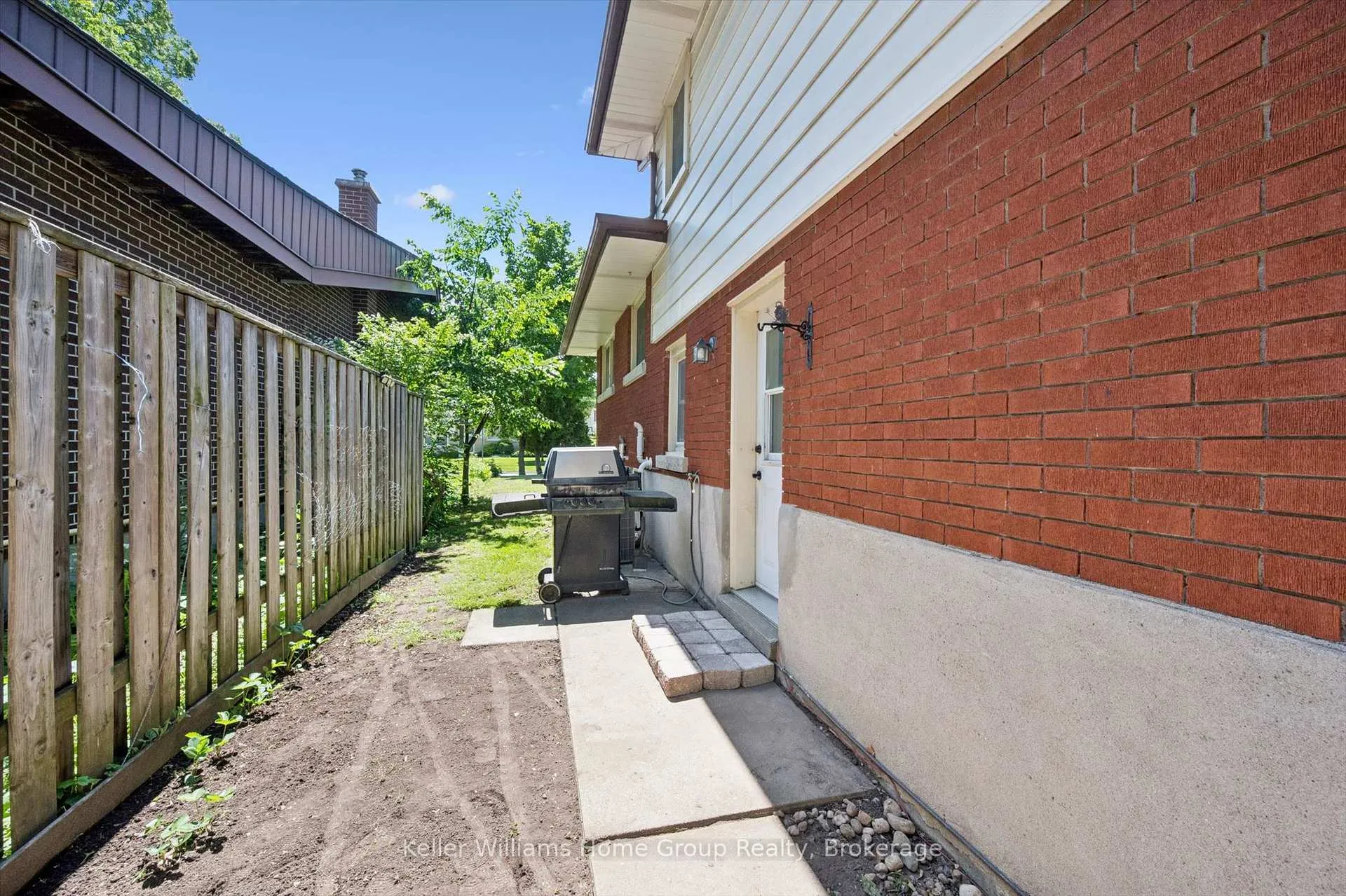 Photo 31 of 44 Meyer Drive, Guelph, St. George's — HOMEH