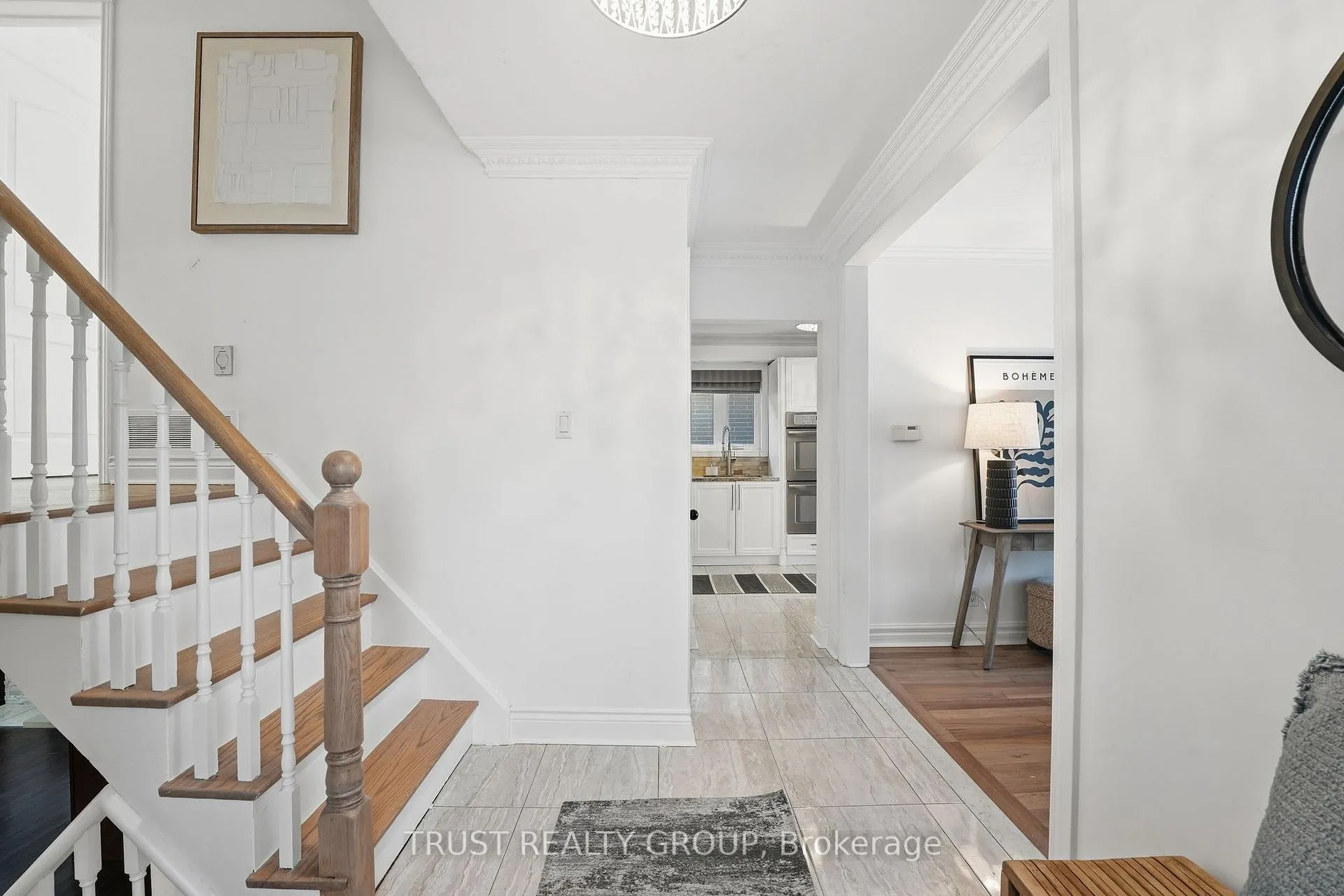 Photo 9 of 9 Del Ria Drive, North York, Maple Leaf — HOMEH