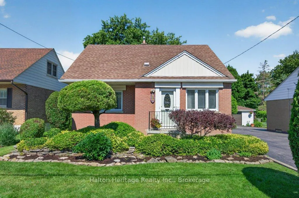 Photo 1 of 476 East 37th Street, Hamilton, Macassa — HOMEH