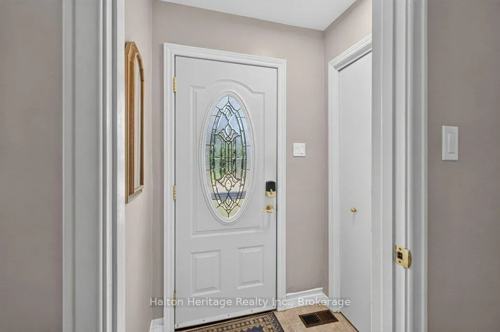 Photo 5 of 476 East 37th Street, Hamilton, Macassa — HOMEH
