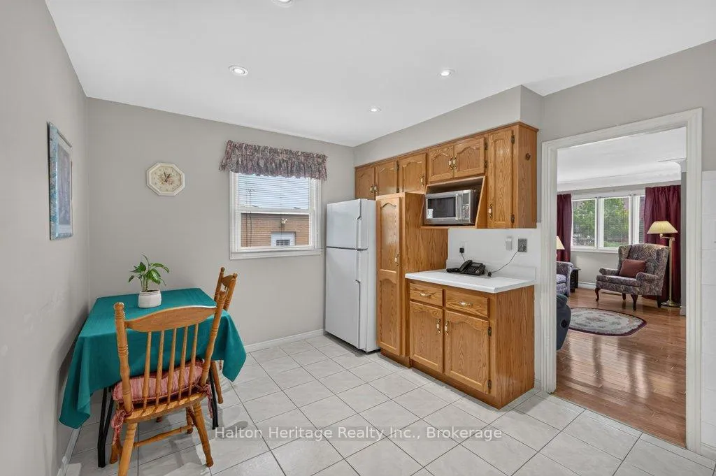 Photo 11 of 476 East 37th Street, Hamilton, Macassa — HOMEH