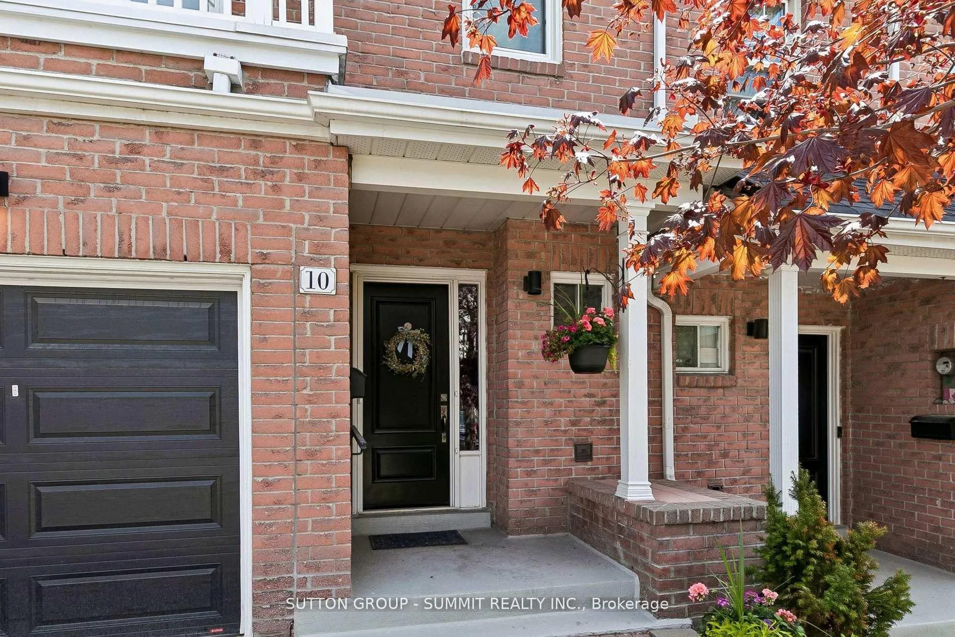 Photo 5 of 10 Tamarack Circle, Etobicoke, Kingsview Village-The Westway — HOMEH