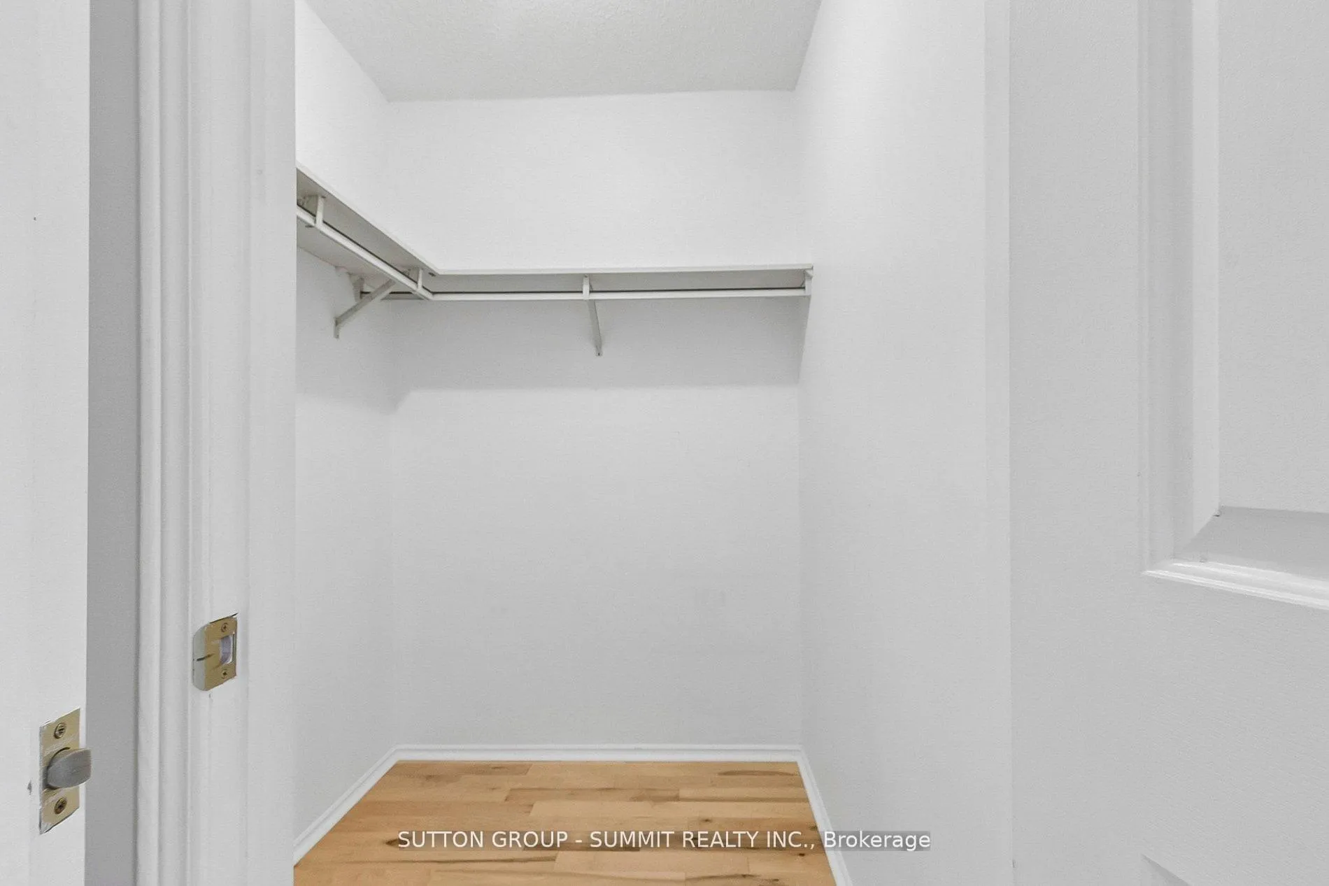 Photo 35 of 10 Tamarack Circle, Etobicoke, Kingsview Village-The Westway — HOMEH