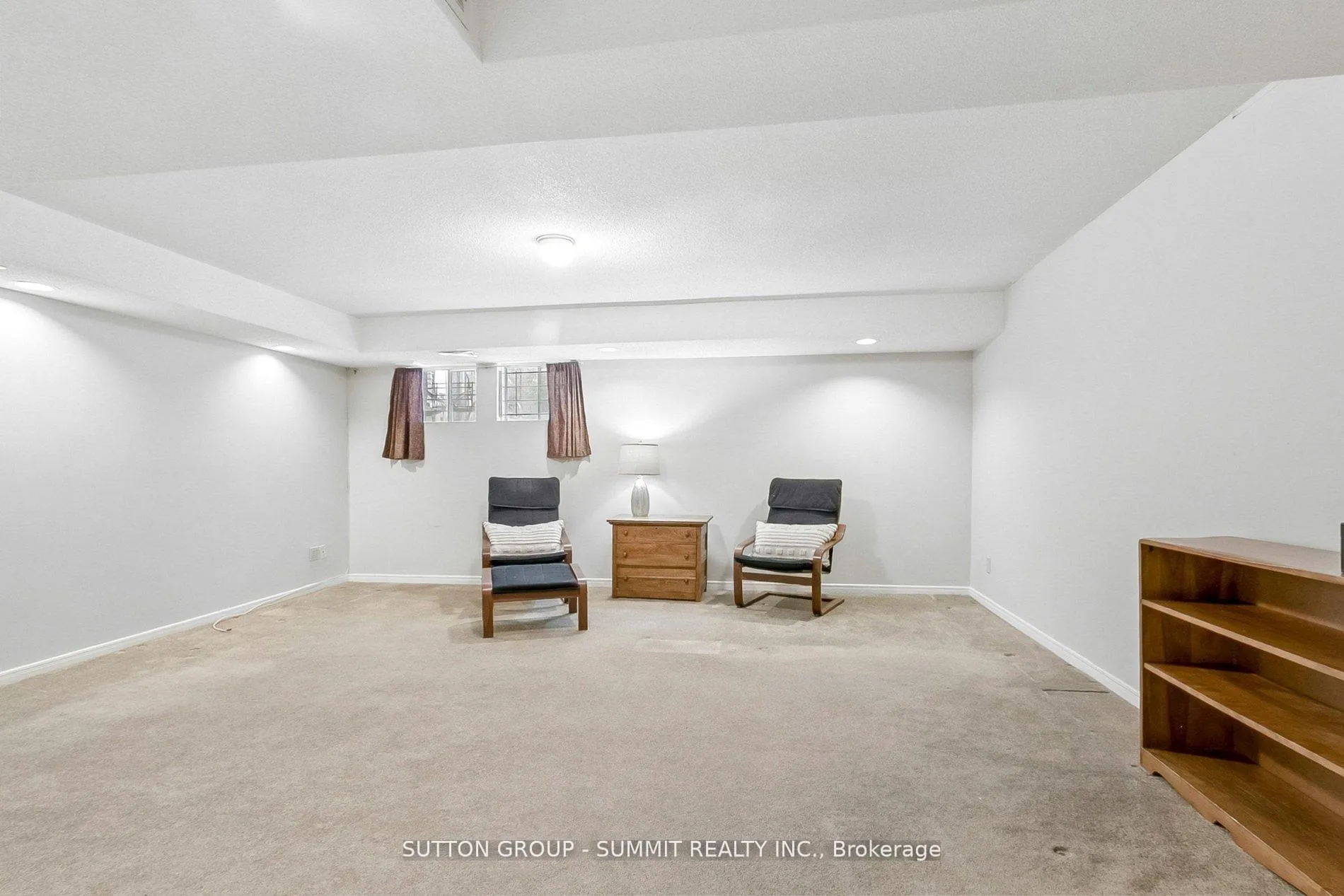 Photo 42 of 10 Tamarack Circle, Etobicoke, Kingsview Village-The Westway — HOMEH