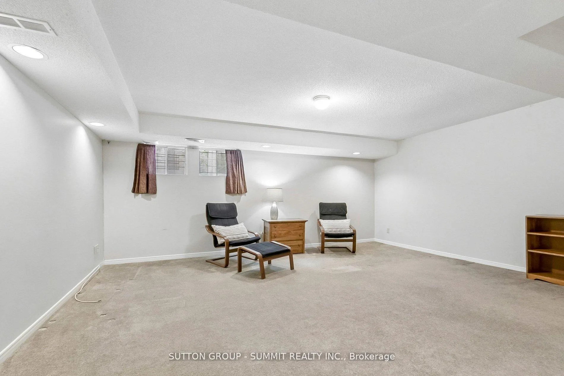 Photo 43 of 10 Tamarack Circle, Etobicoke, Kingsview Village-The Westway — HOMEH