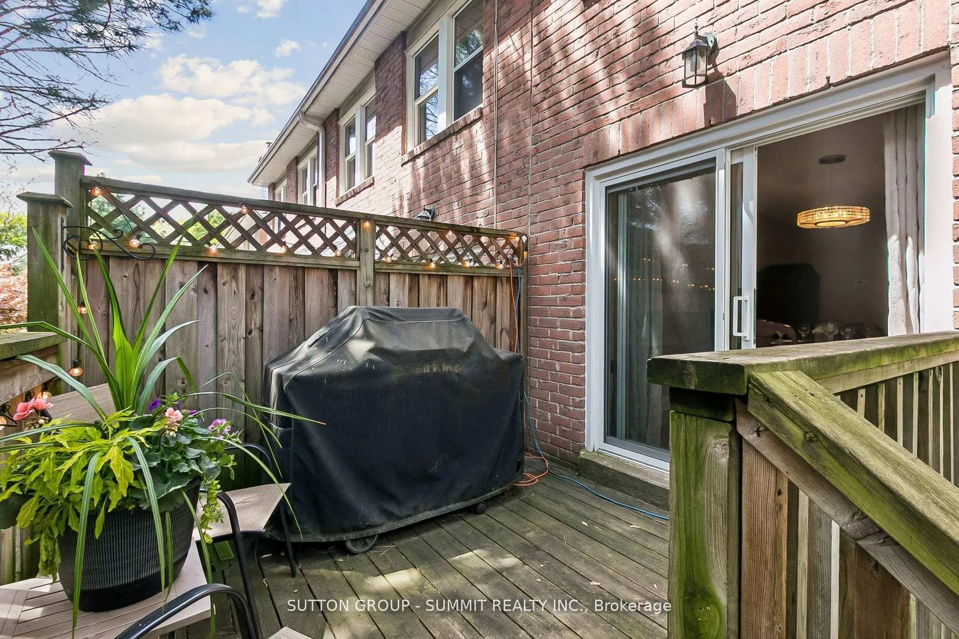 Photo 48 of 10 Tamarack Circle, Etobicoke, Kingsview Village-The Westway — HOMEH