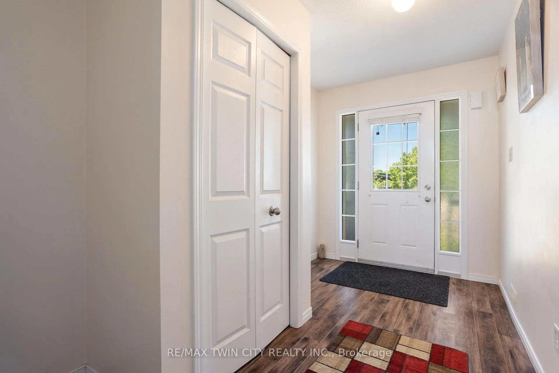 Photo 6 of 229 Parkvale Drive, Kitchener — HOMEH