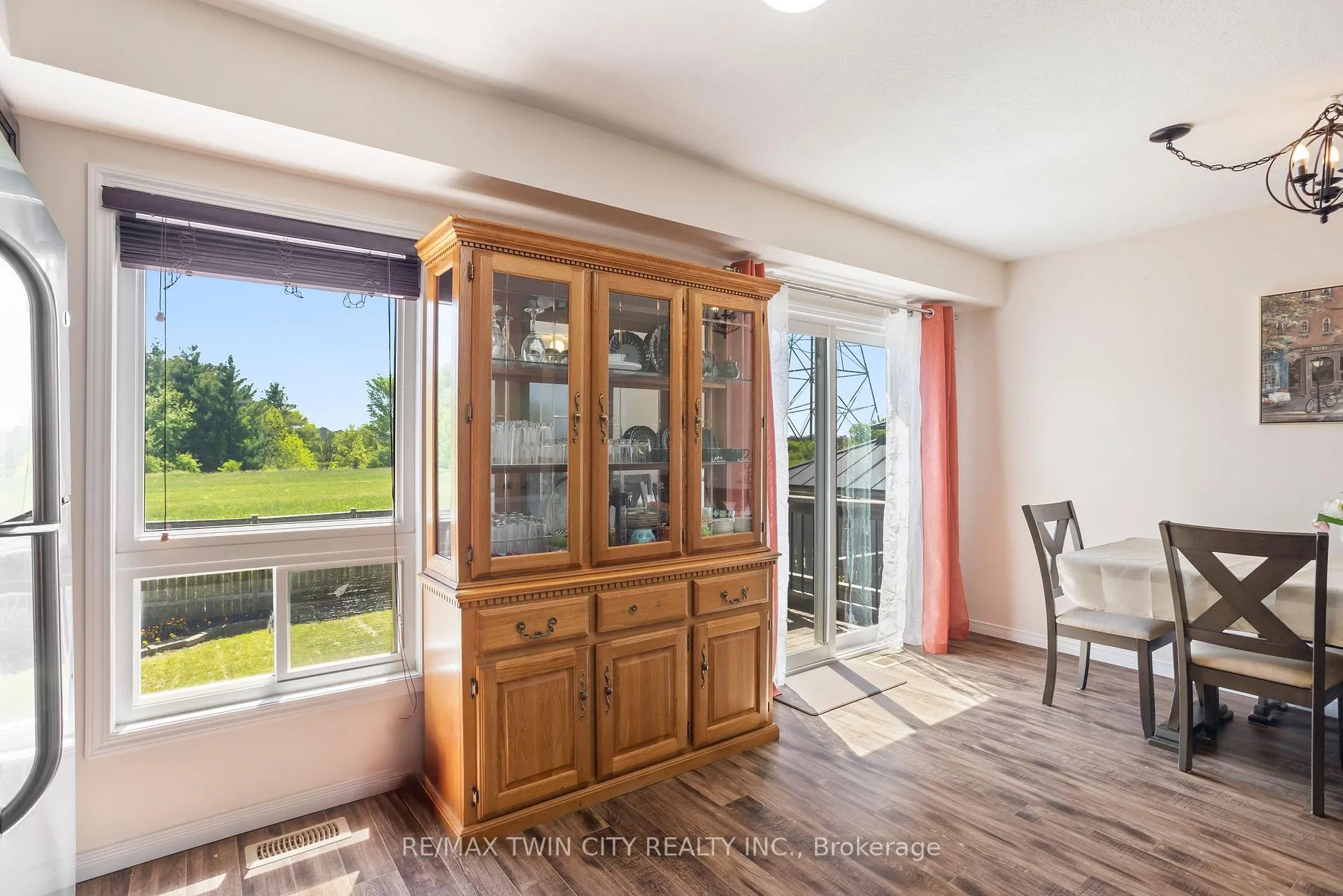 Photo 12 of 229 Parkvale Drive, Kitchener — HOMEH