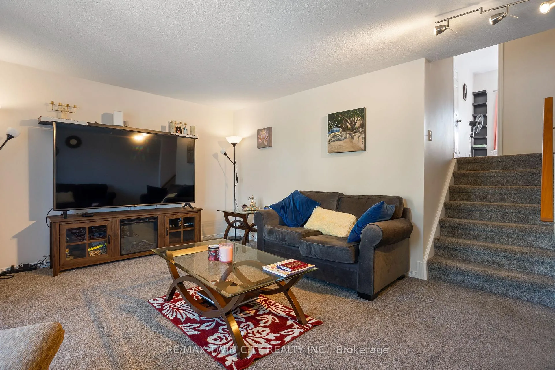 Photo 22 of 229 Parkvale Drive, Kitchener — HOMEH