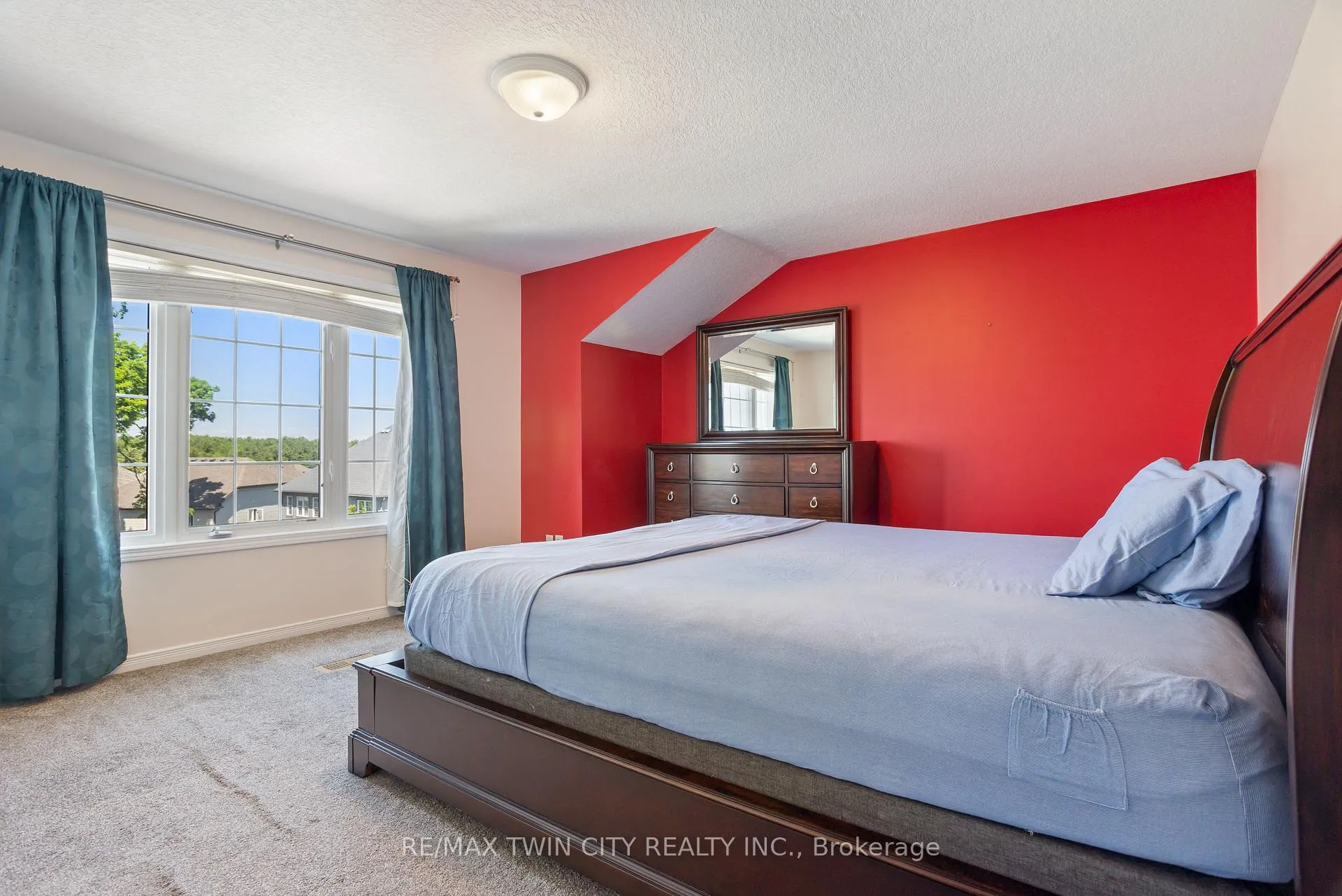 Photo 29 of 229 Parkvale Drive, Kitchener — HOMEH