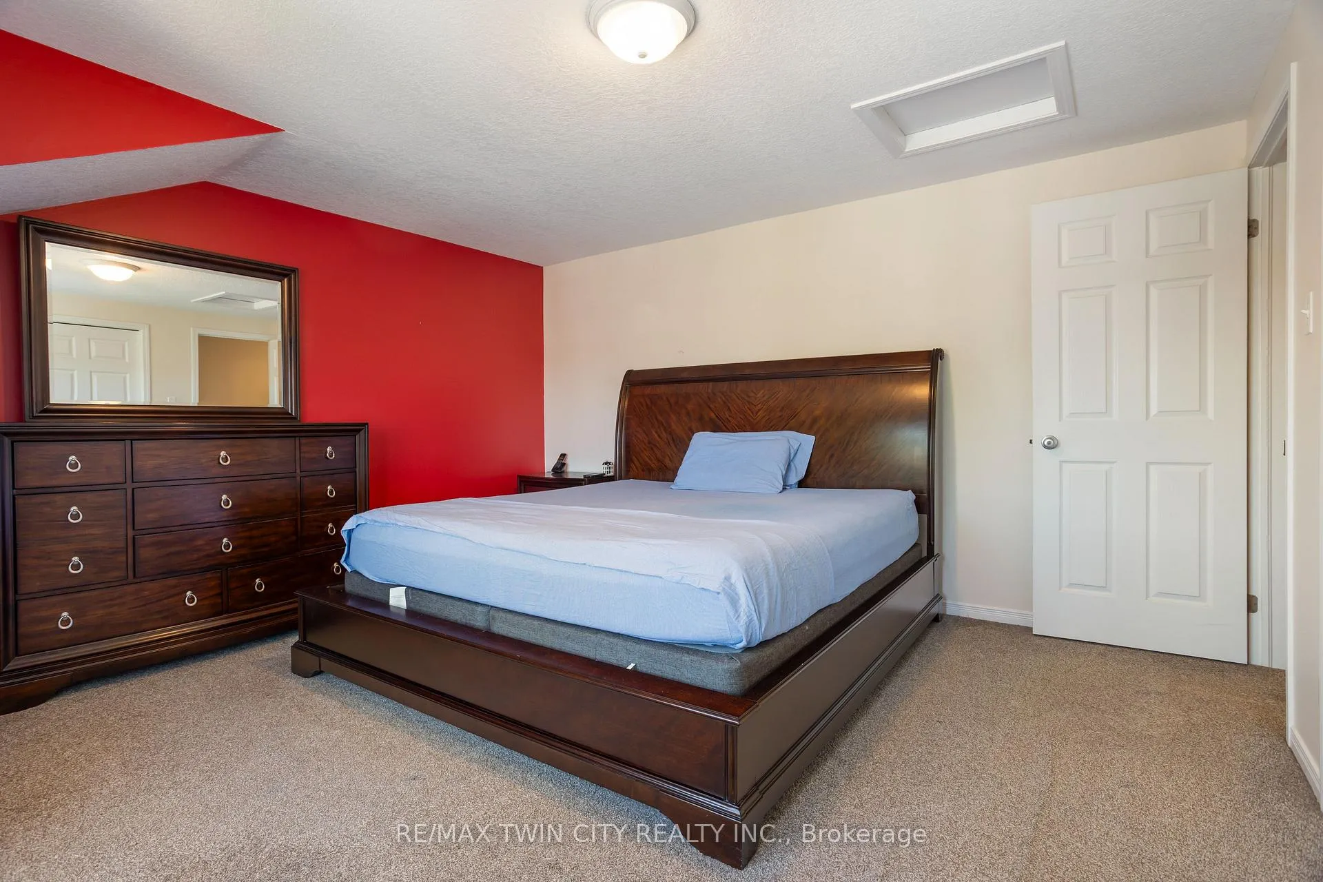 Photo 30 of 229 Parkvale Drive, Kitchener — HOMEH
