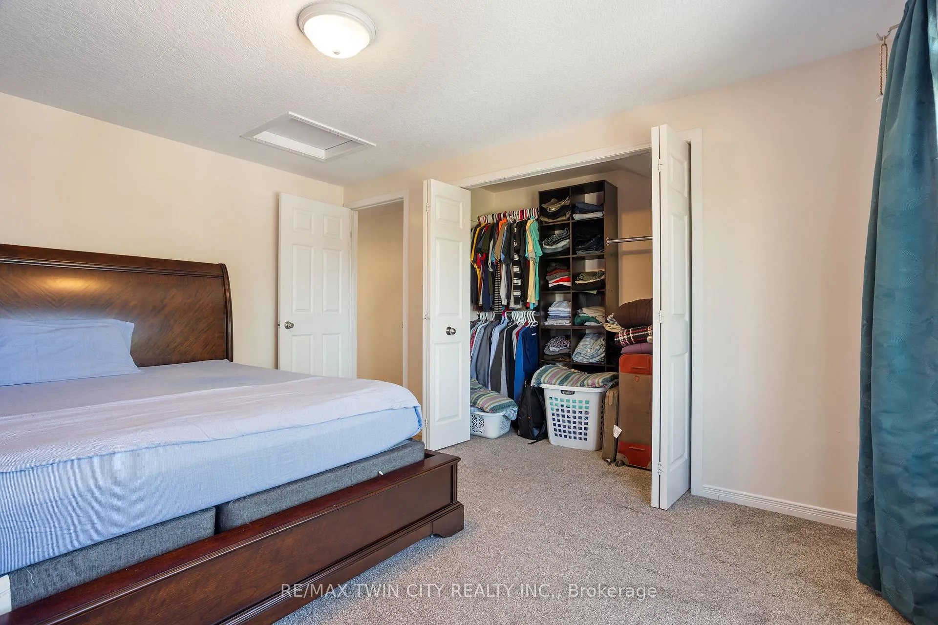 Photo 31 of 229 Parkvale Drive, Kitchener — HOMEH