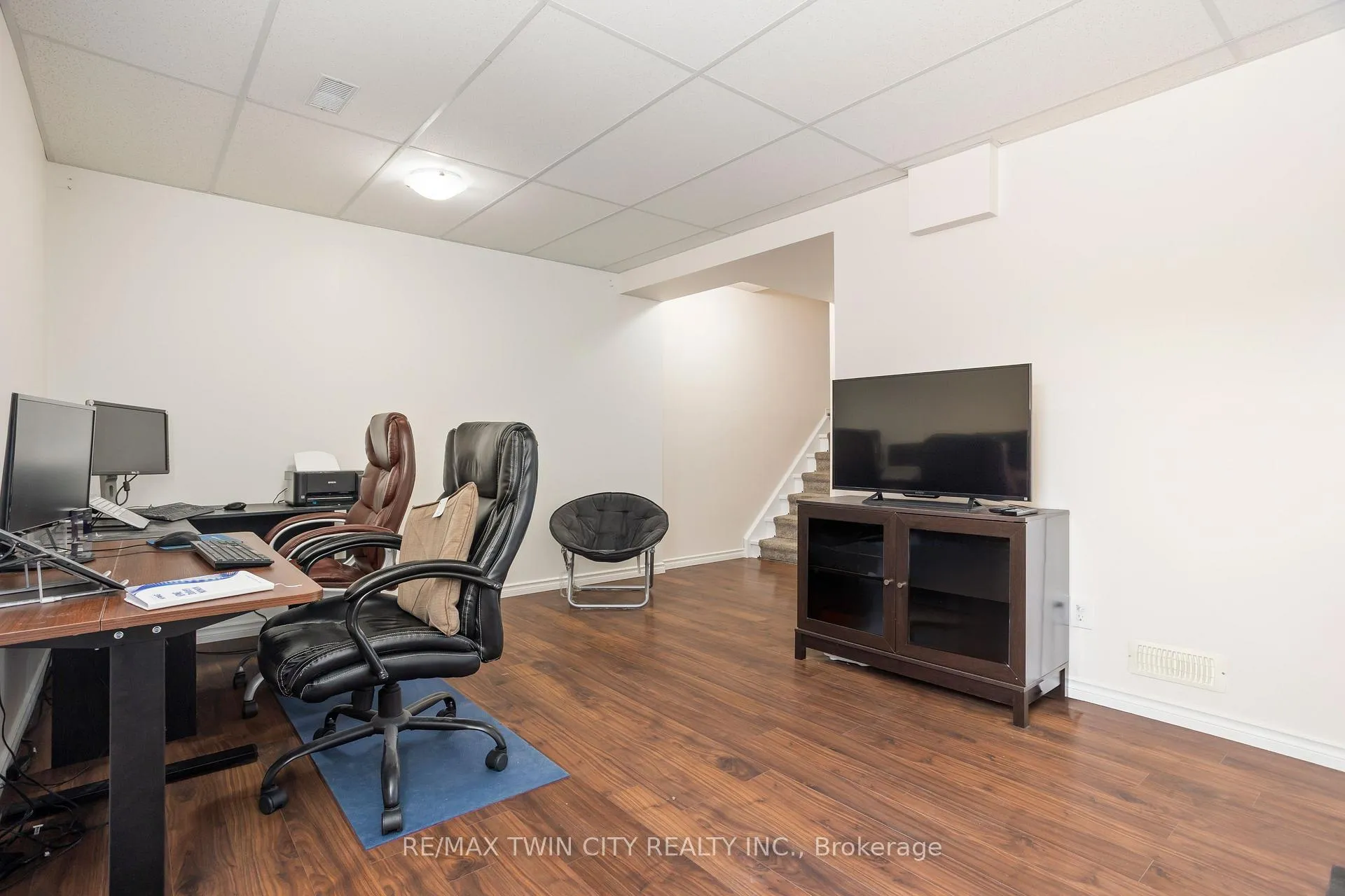 Photo 33 of 229 Parkvale Drive, Kitchener — HOMEH
