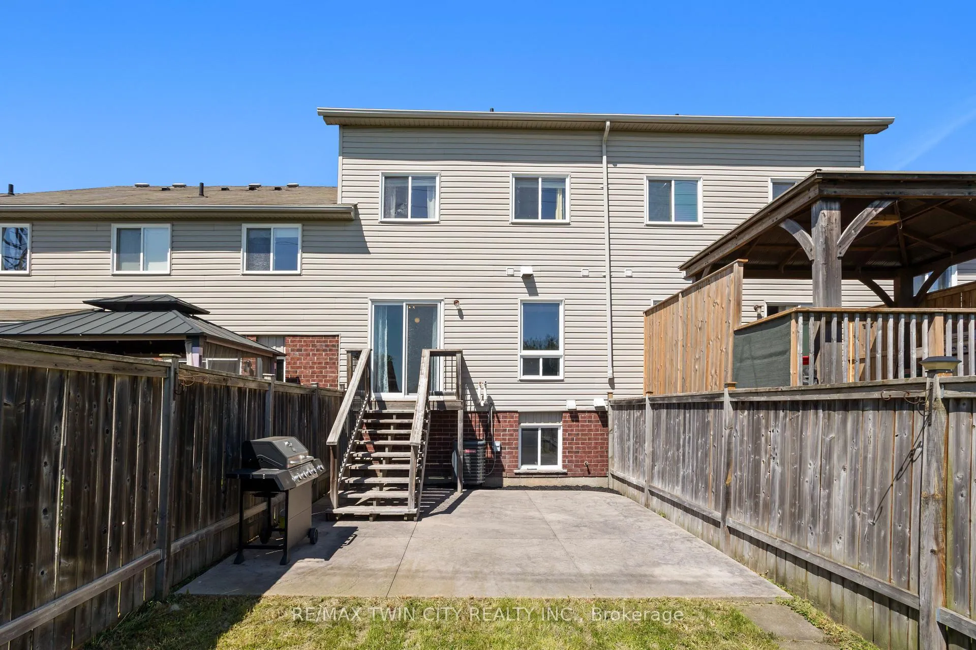 Photo 38 of 229 Parkvale Drive, Kitchener — HOMEH