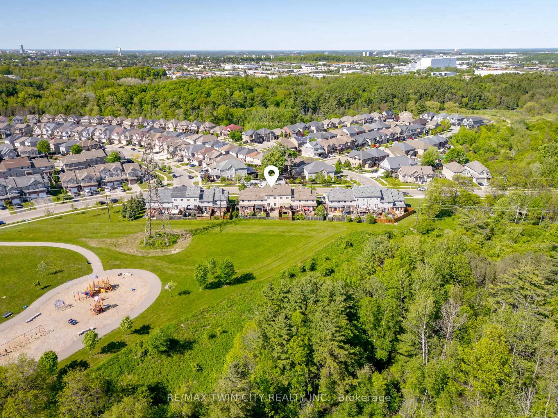 Photo 45 of 229 Parkvale Drive, Kitchener — HOMEH
