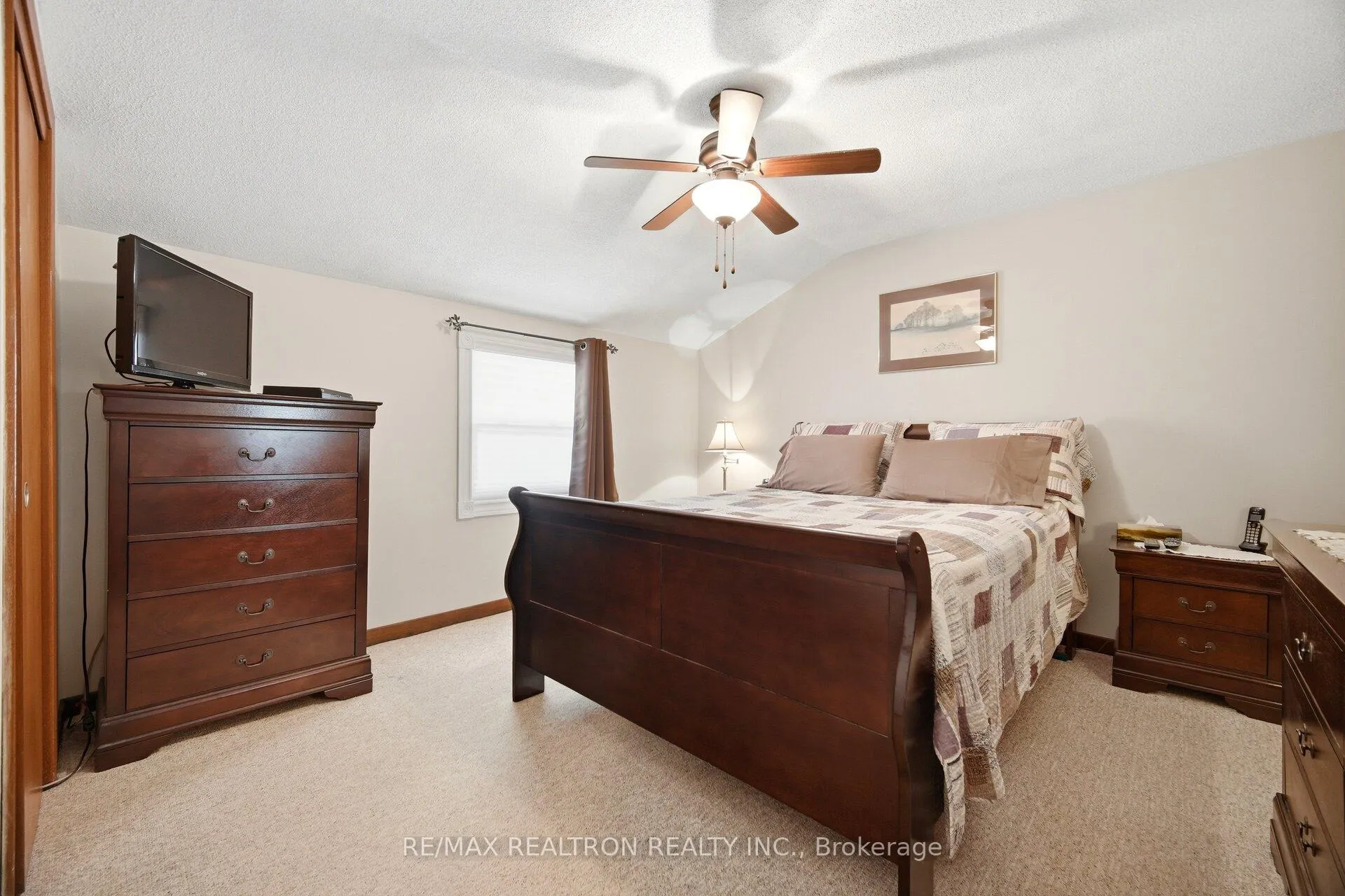 Photo 14 of 14426 Jane Street, King, Rural King — HOMEH