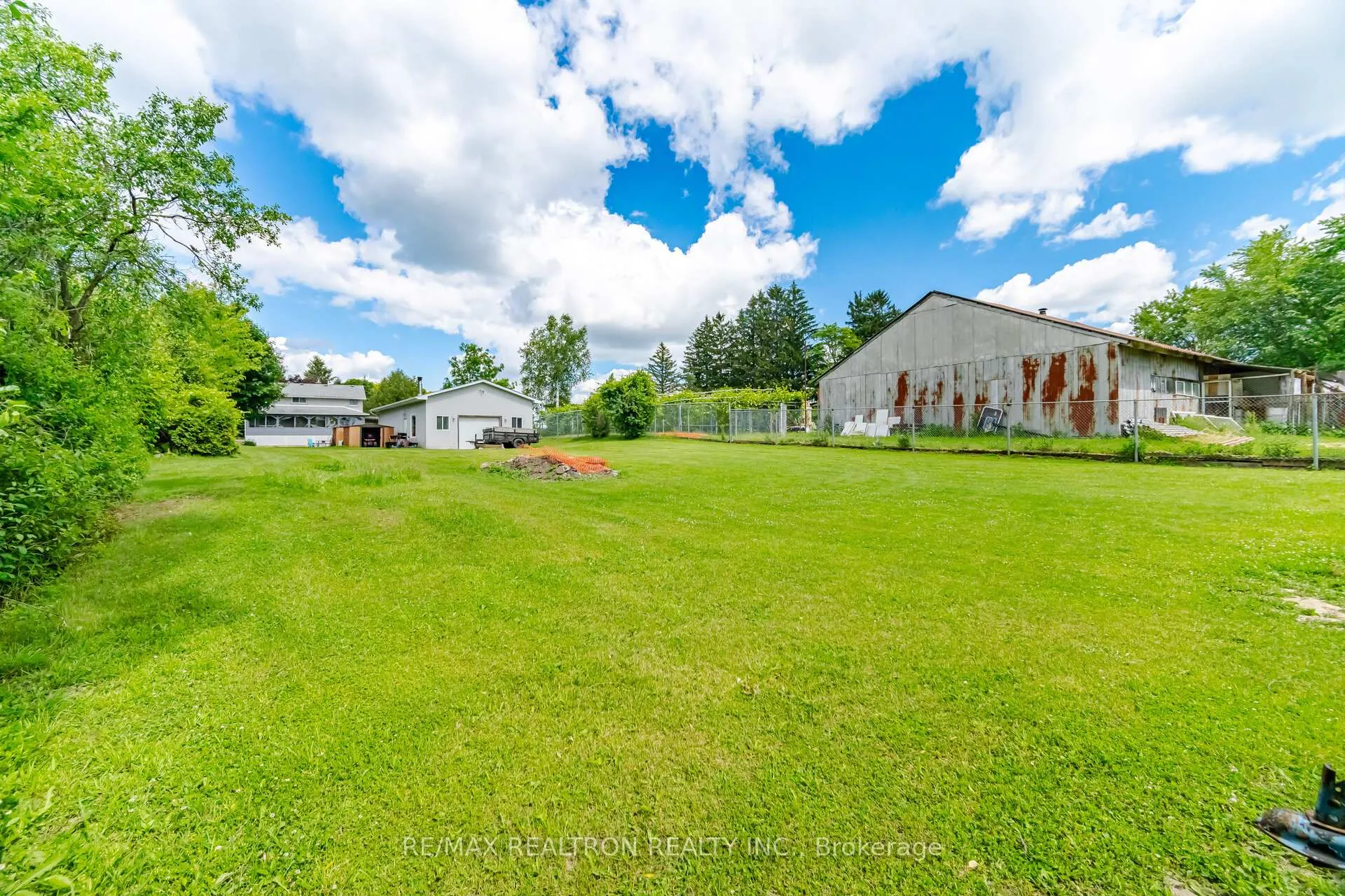 Photo 32 of 14426 Jane Street, King, Rural King — HOMEH