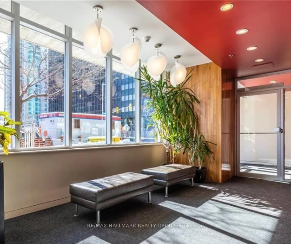 Photo 3 of Unit 1006, 179 George Street, Ottawa, Lower Town/Byward Market — HOMEH