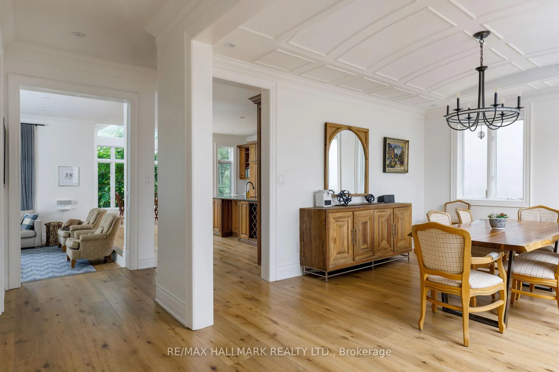 Photo 11 of 367 Brooke Avenue, Toronto, Bedford Park-Nortown — HOMEH