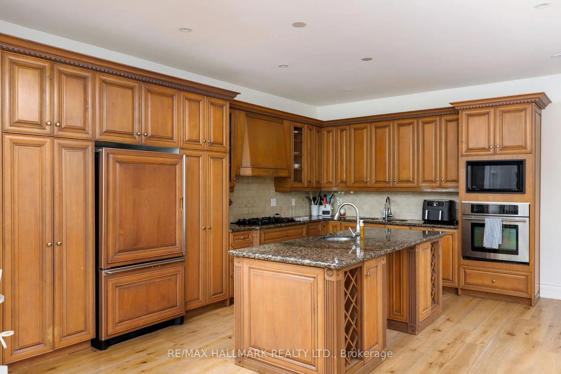 Photo 15 of 367 Brooke Avenue, Toronto, Bedford Park-Nortown — HOMEH