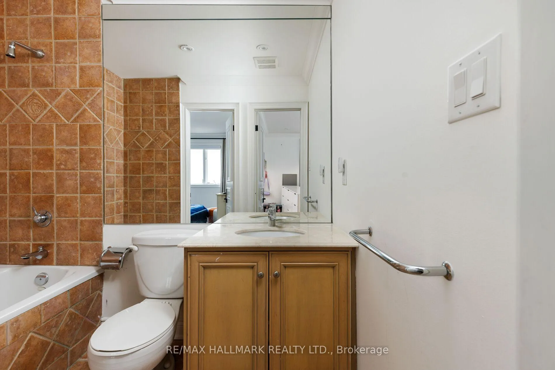Photo 30 of 367 Brooke Avenue, Toronto, Bedford Park-Nortown — HOMEH