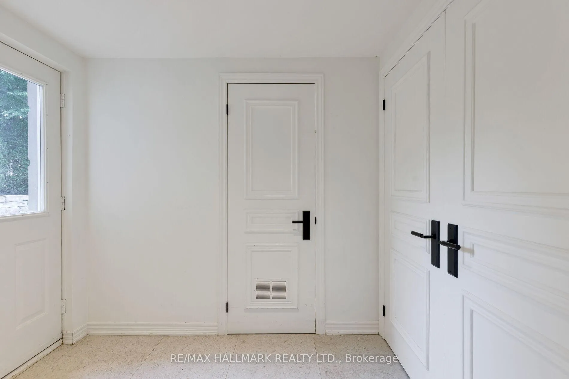 Photo 37 of 367 Brooke Avenue, Toronto, Bedford Park-Nortown — HOMEH