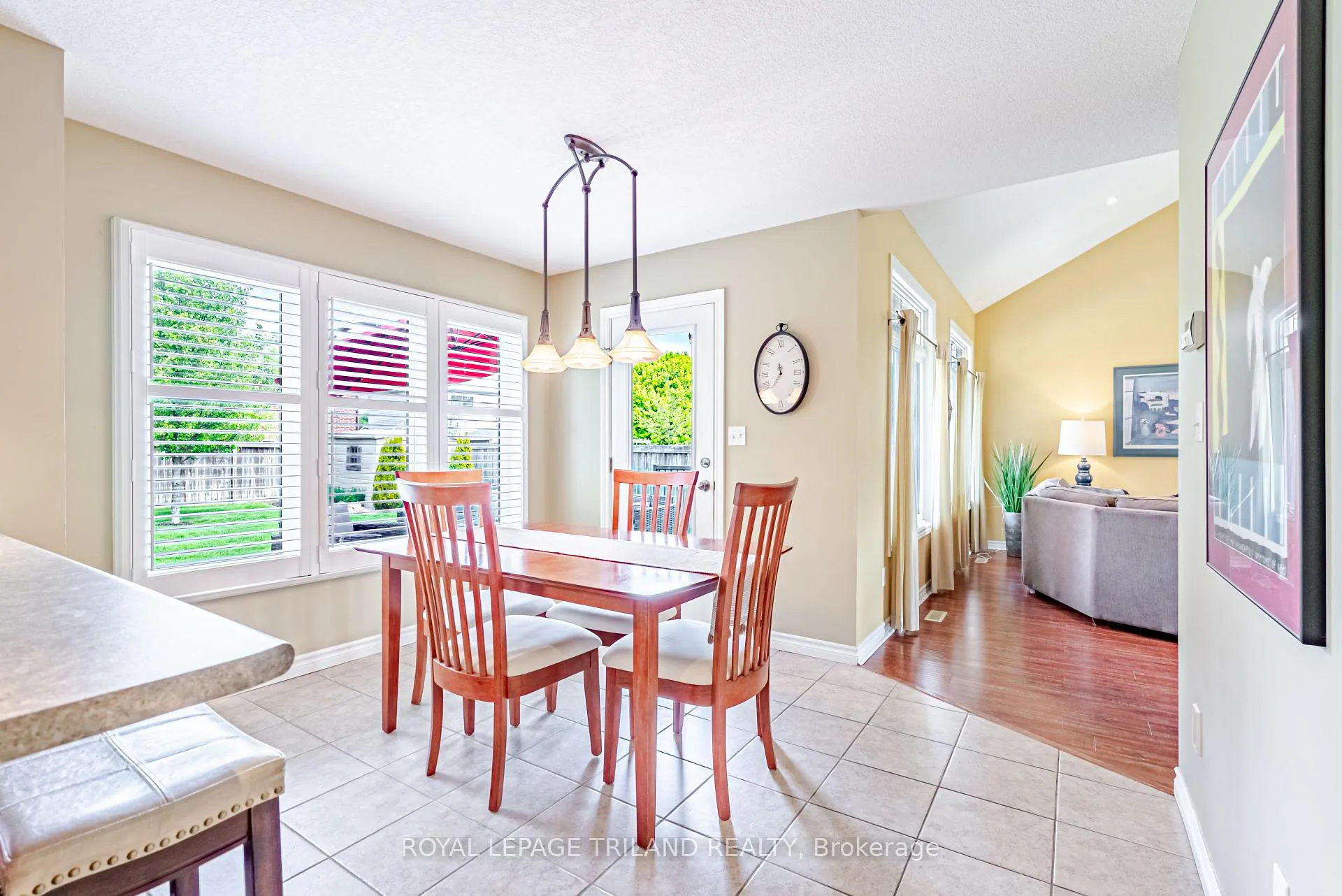 Photo 14 of 26 Augusta Crescent, St. Thomas — HOMEH